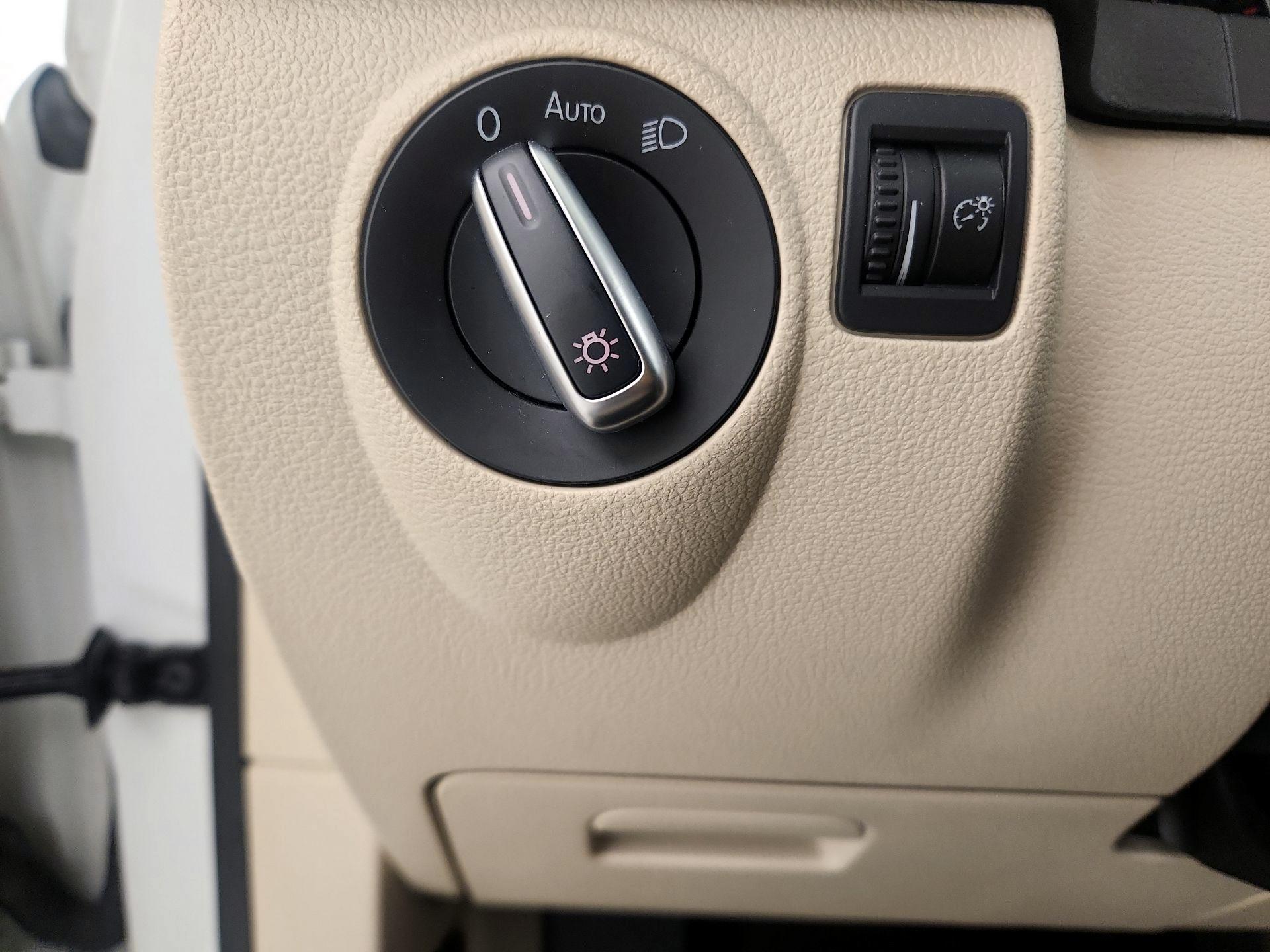 Thumbnail: 2017 Volkswagen Tiguan - 13