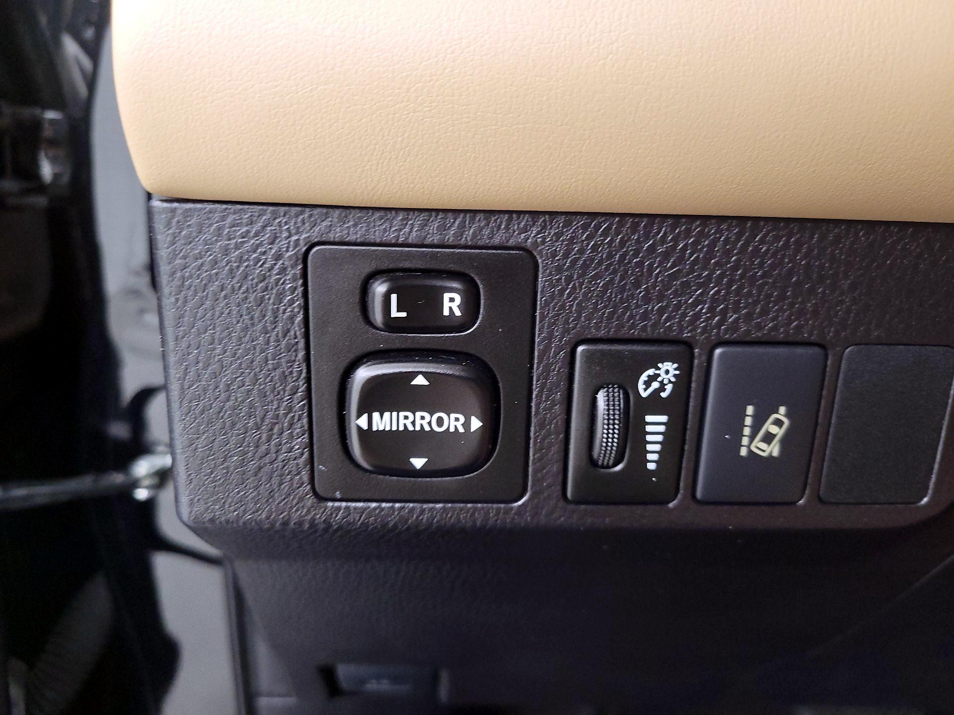 Thumbnail: 2017 Toyota RAV4 - 13