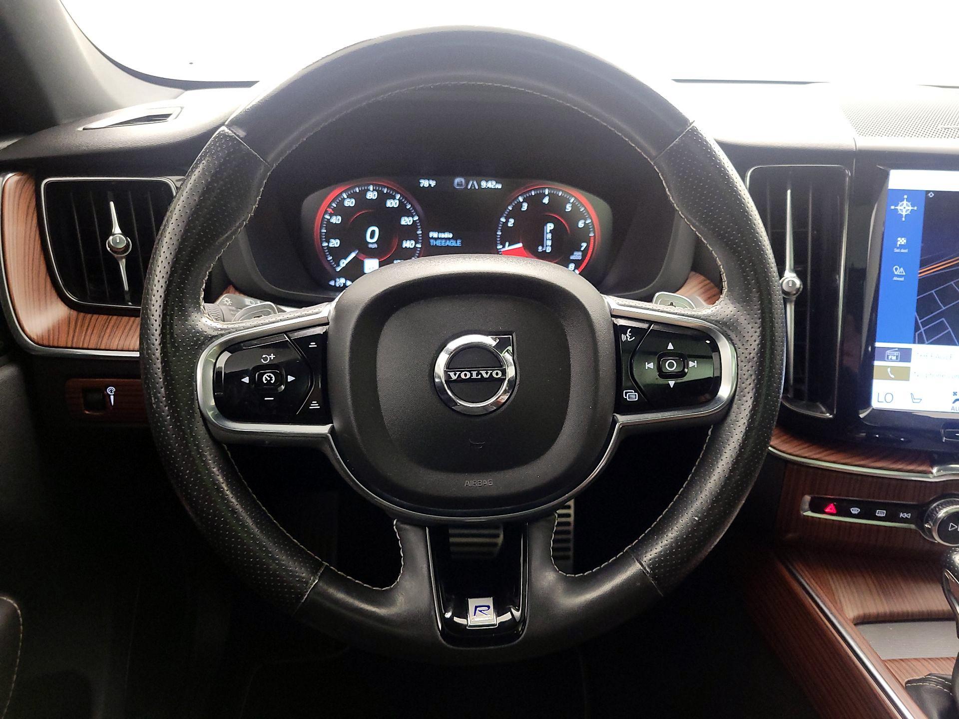 Thumbnail: 2019 Volvo XC60 - 10