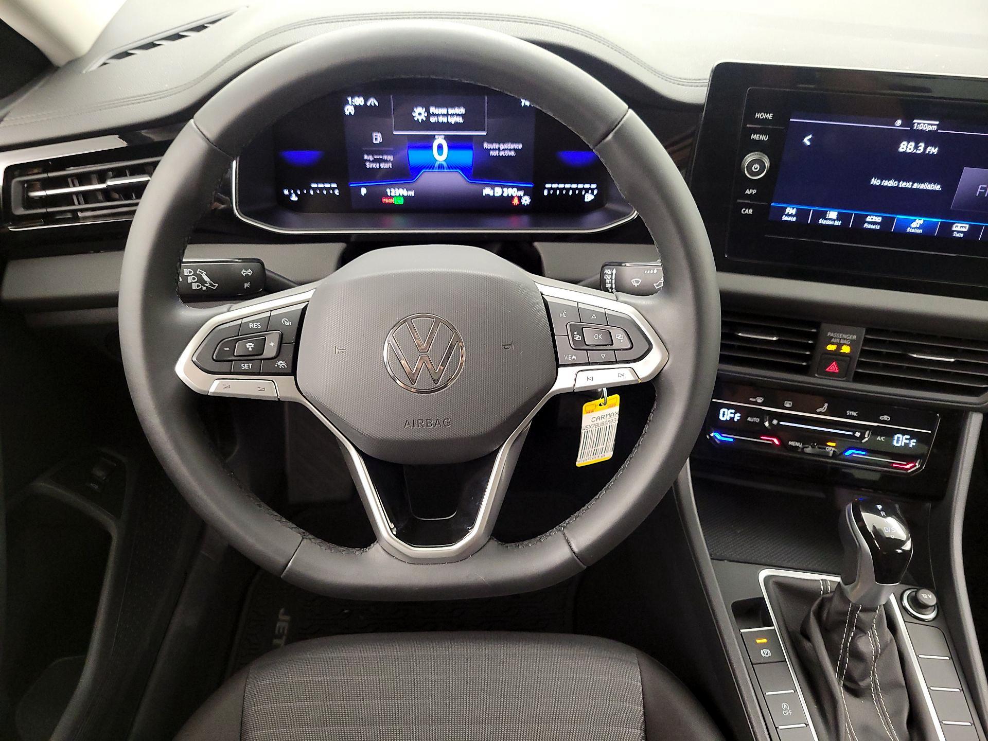 Thumbnail: 2025 Volkswagen Jetta - 10