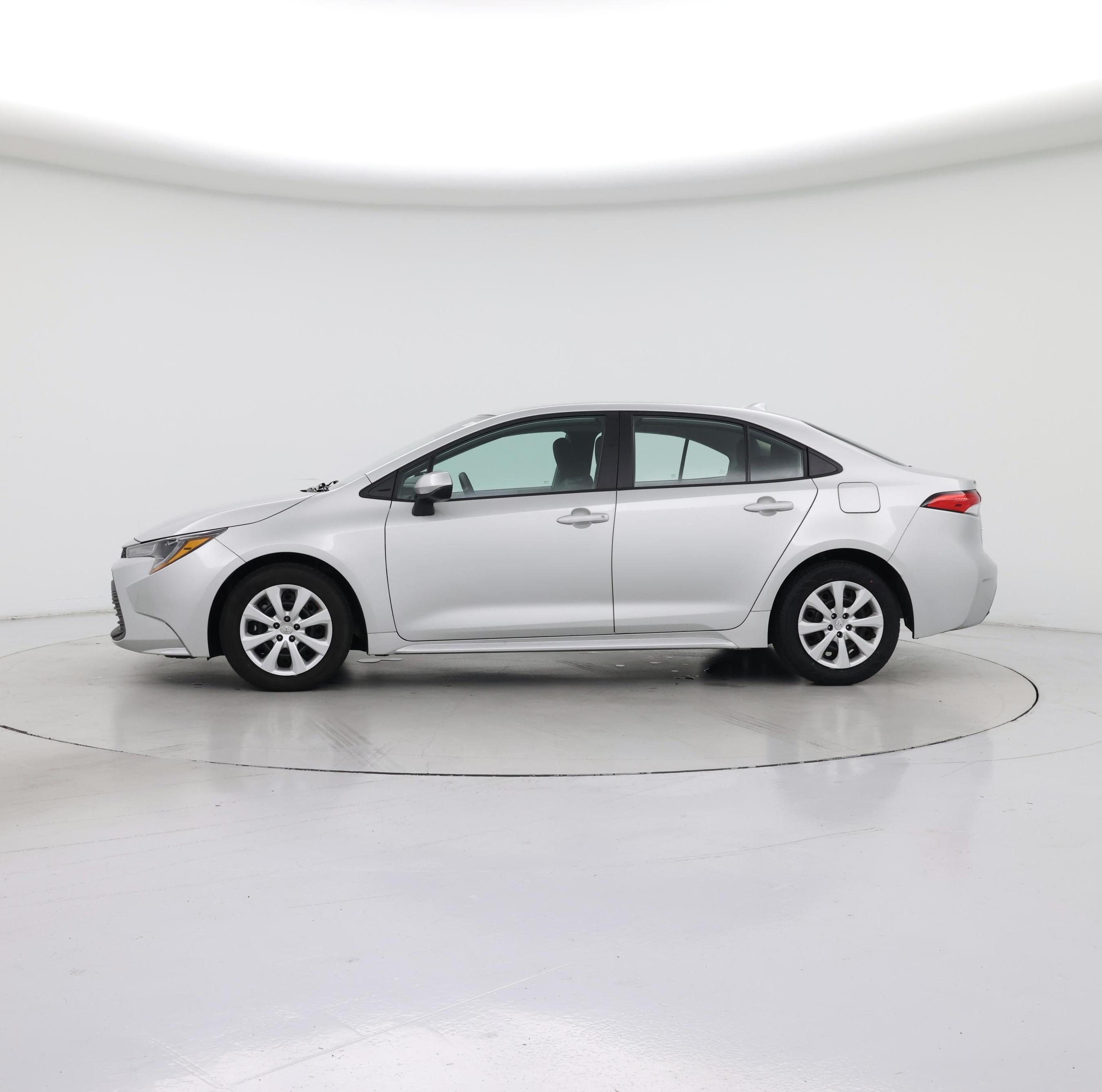Thumbnail: 2024 Toyota Corolla - 3