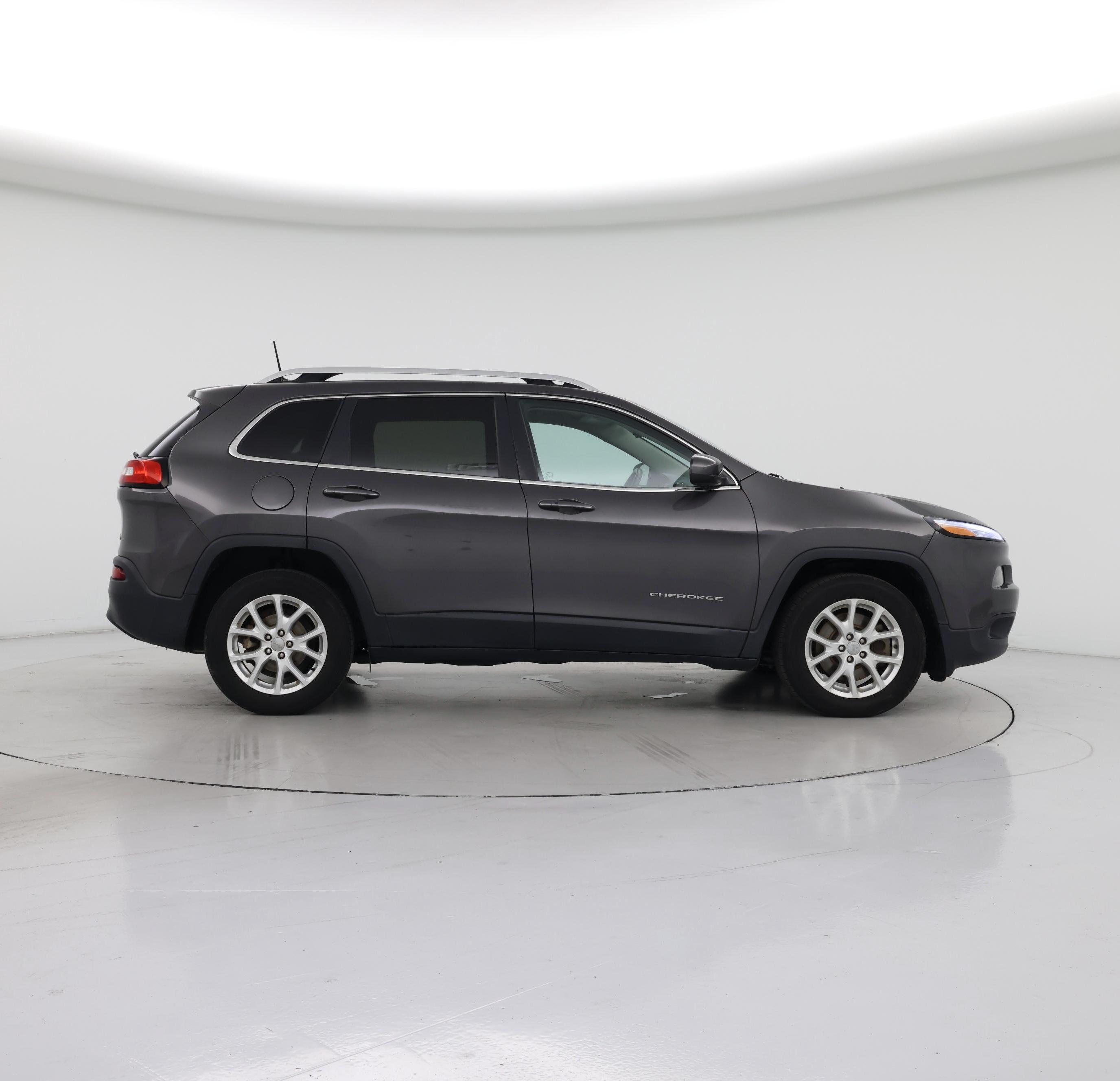 Thumbnail: 2017 Jeep Cherokee - 7