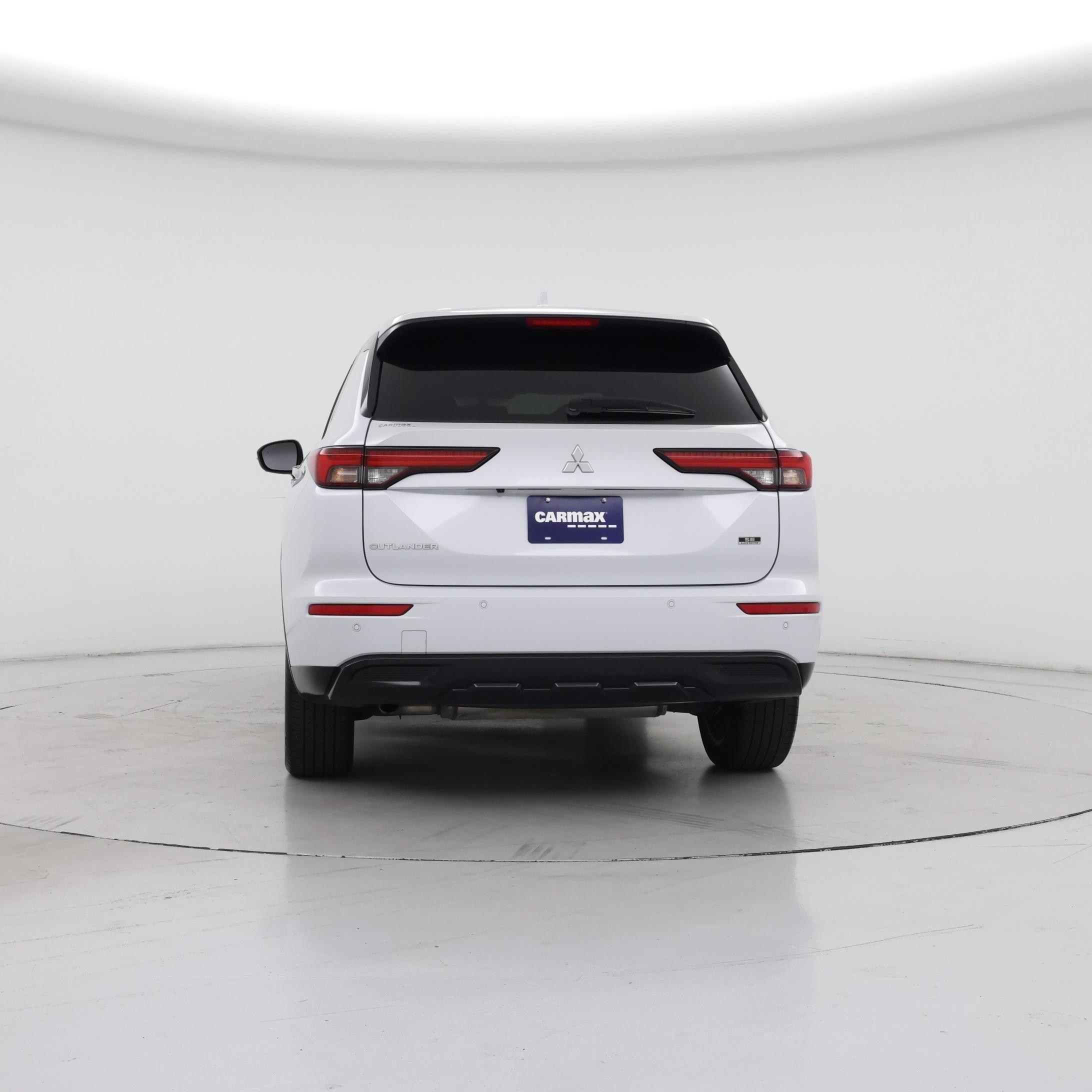 Thumbnail: 2023 Mitsubishi Outlander - 6
