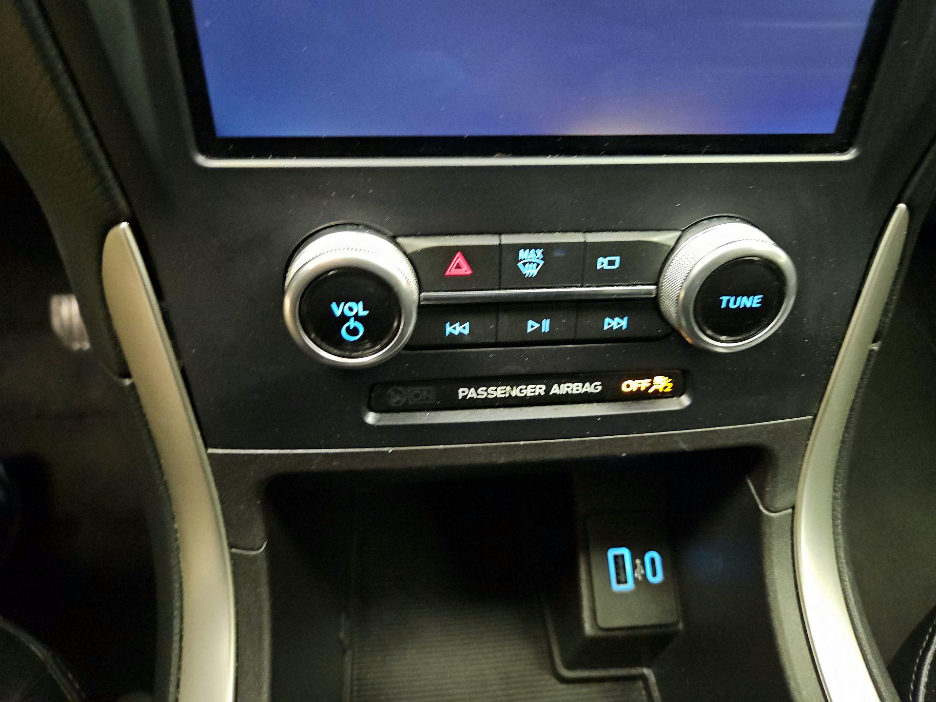Thumbnail: 2023 Ford Edge - 16