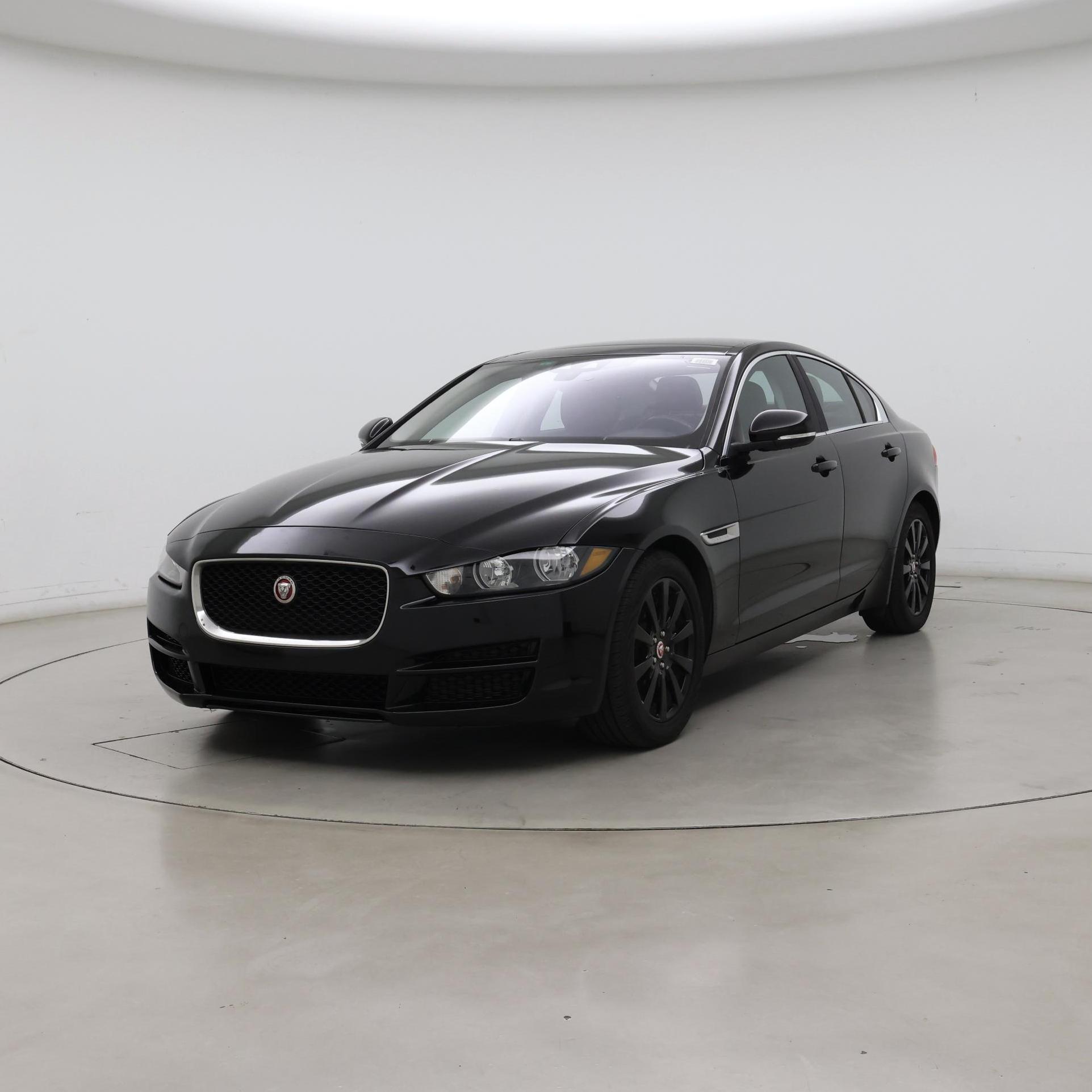 Thumbnail: 2019 Jaguar XE - 4