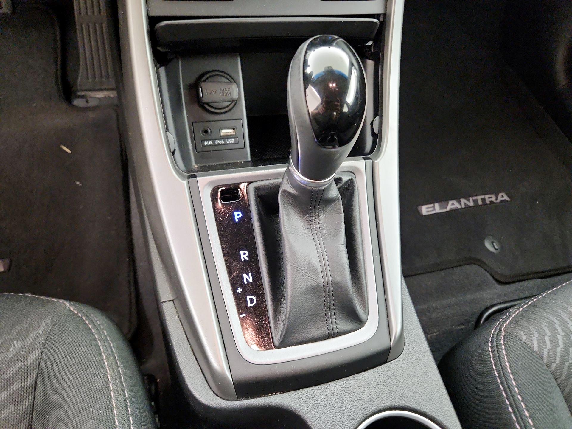 Thumbnail: 2016 Hyundai Elantra - 17