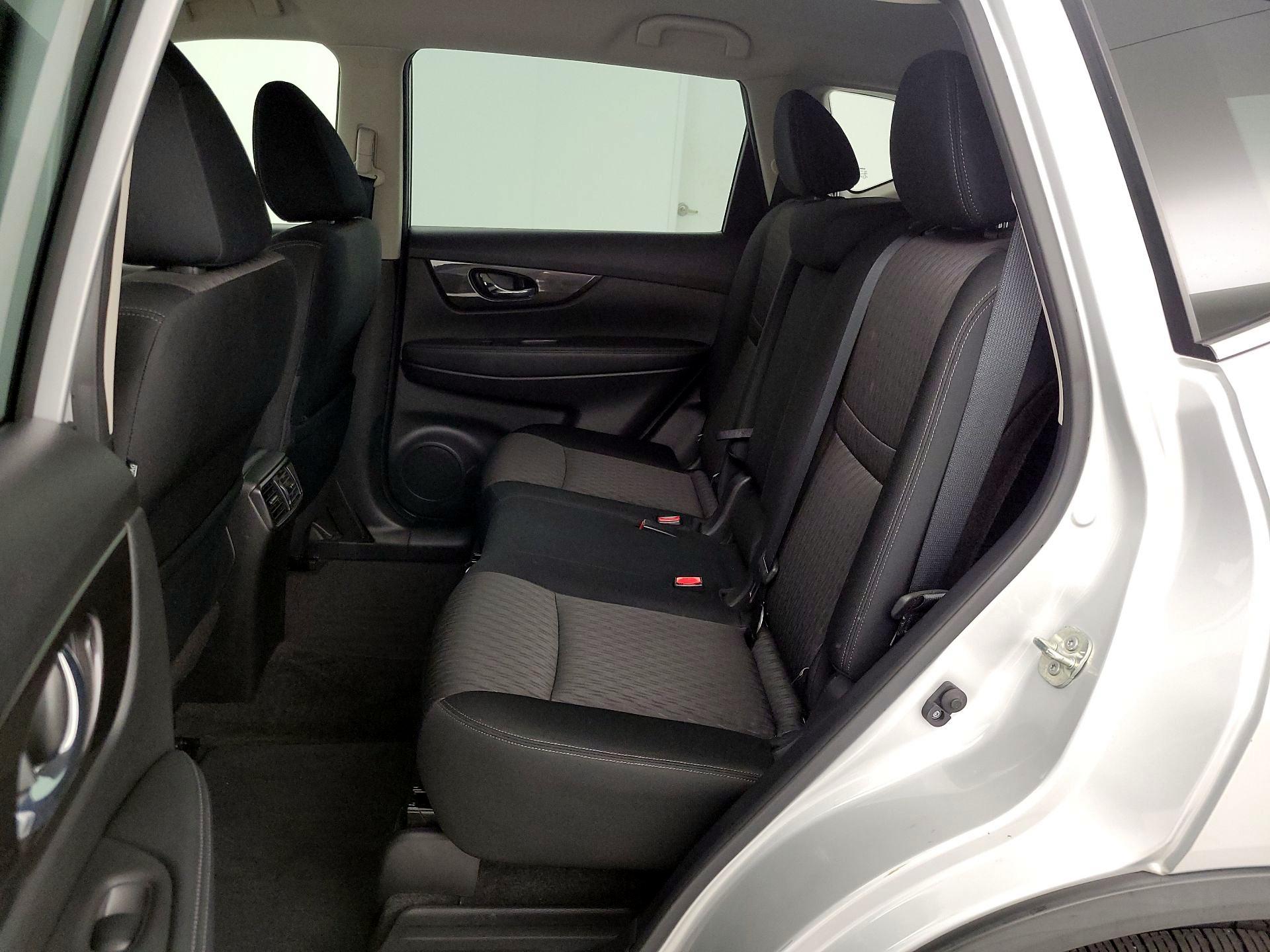 Thumbnail: 2019 Nissan Rogue - 20