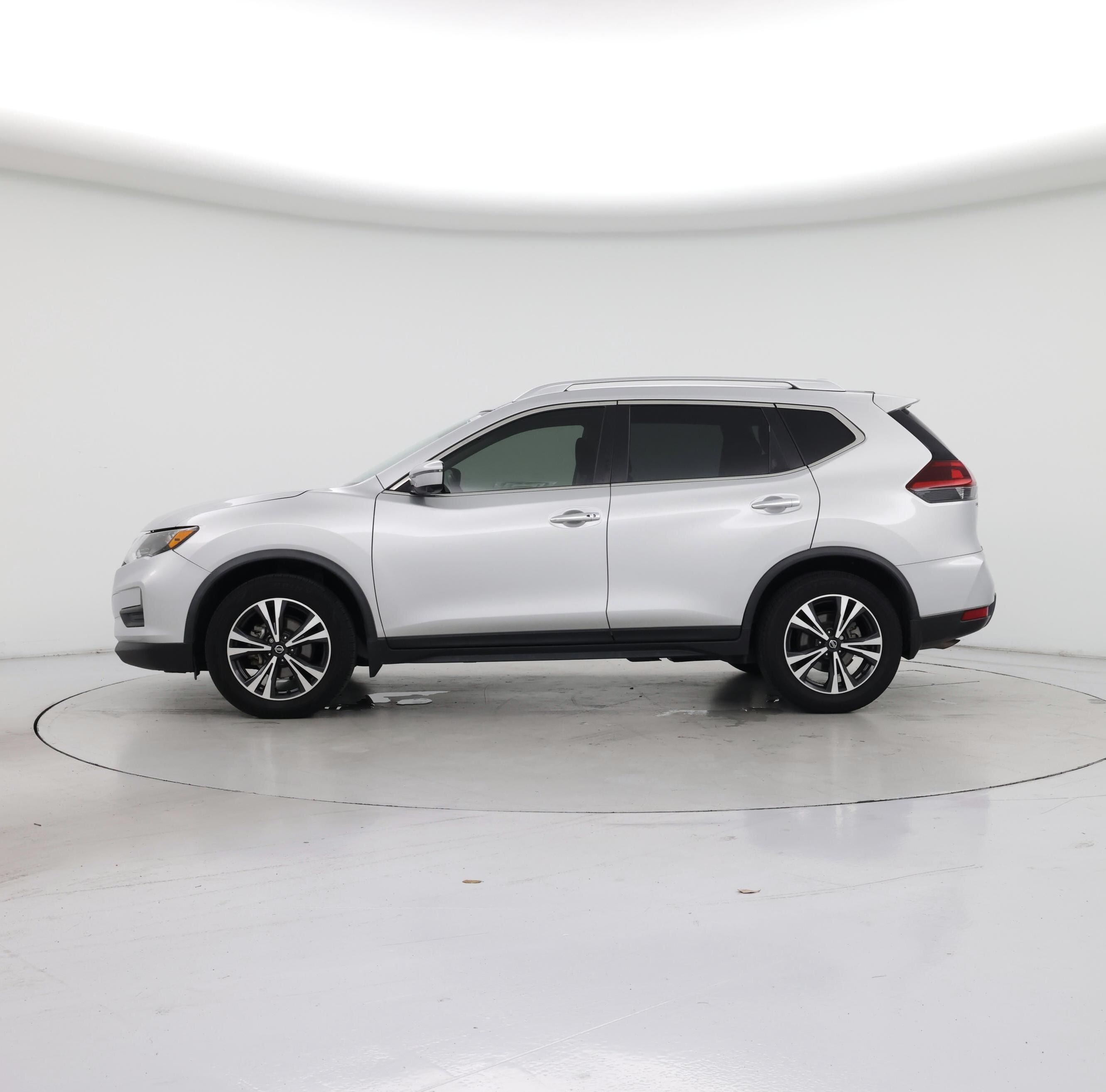Thumbnail: 2019 Nissan Rogue - 3