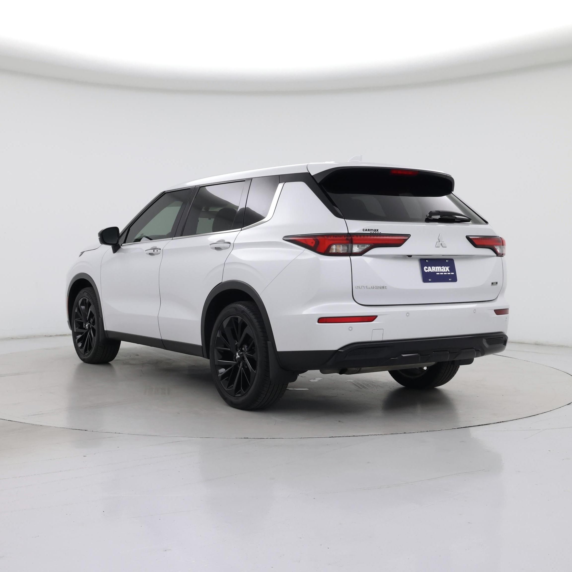 Thumbnail: 2024 Mitsubishi Outlander - 2