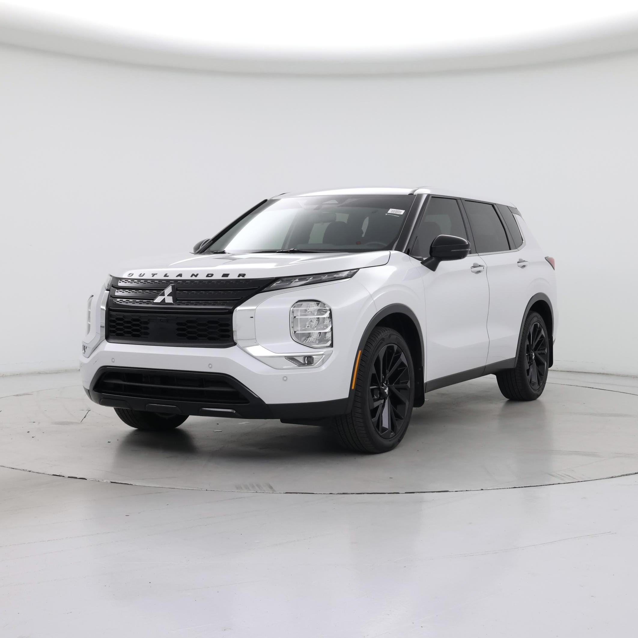 Thumbnail: 2024 Mitsubishi Outlander - 4
