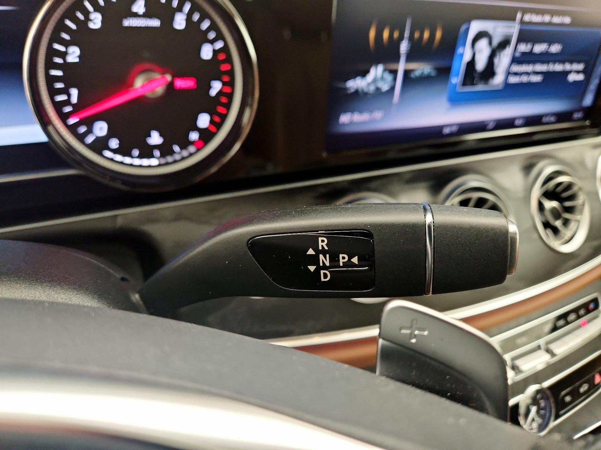 Thumbnail: 2018 Mercedes-Benz E-Class - 18