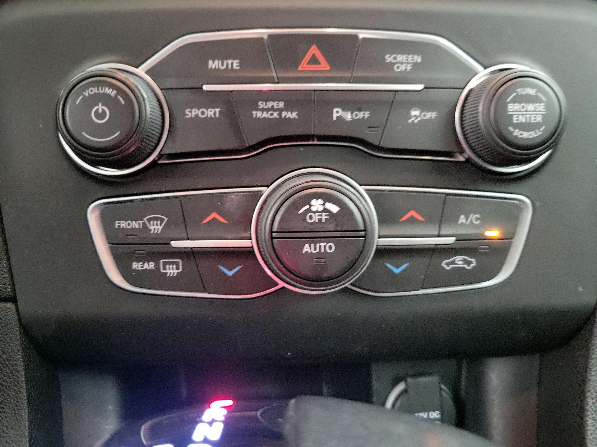 Thumbnail: 2019 Dodge Charger - 16