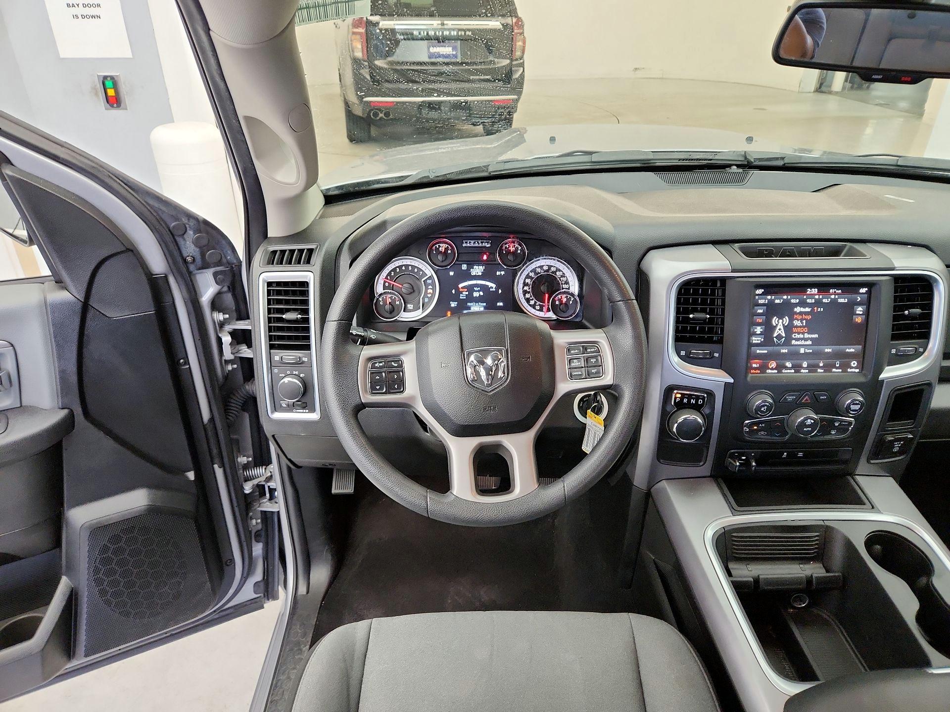 Thumbnail: 2023 RAM 1500 Classic - 10