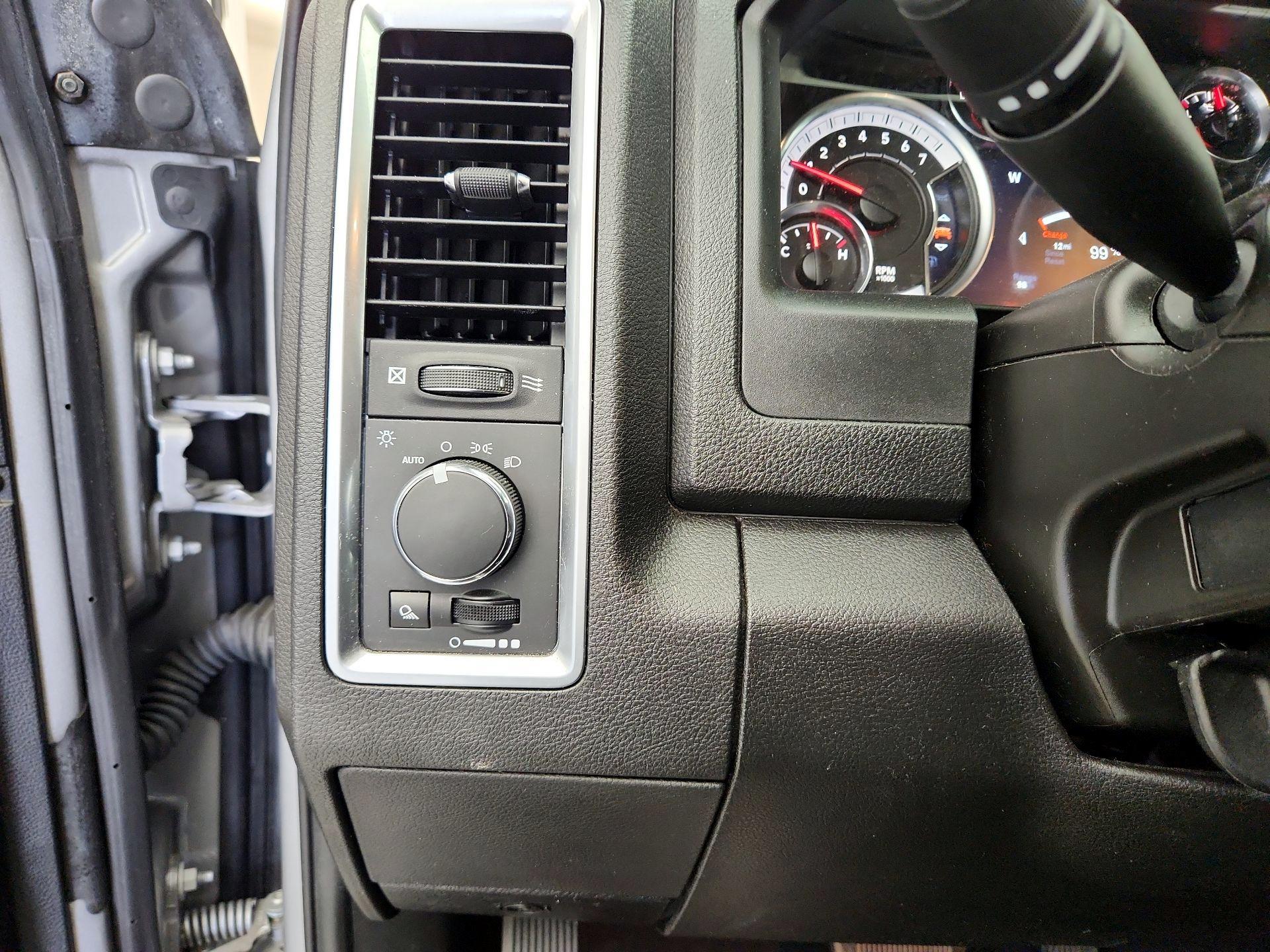 Thumbnail: 2023 RAM 1500 Classic - 13