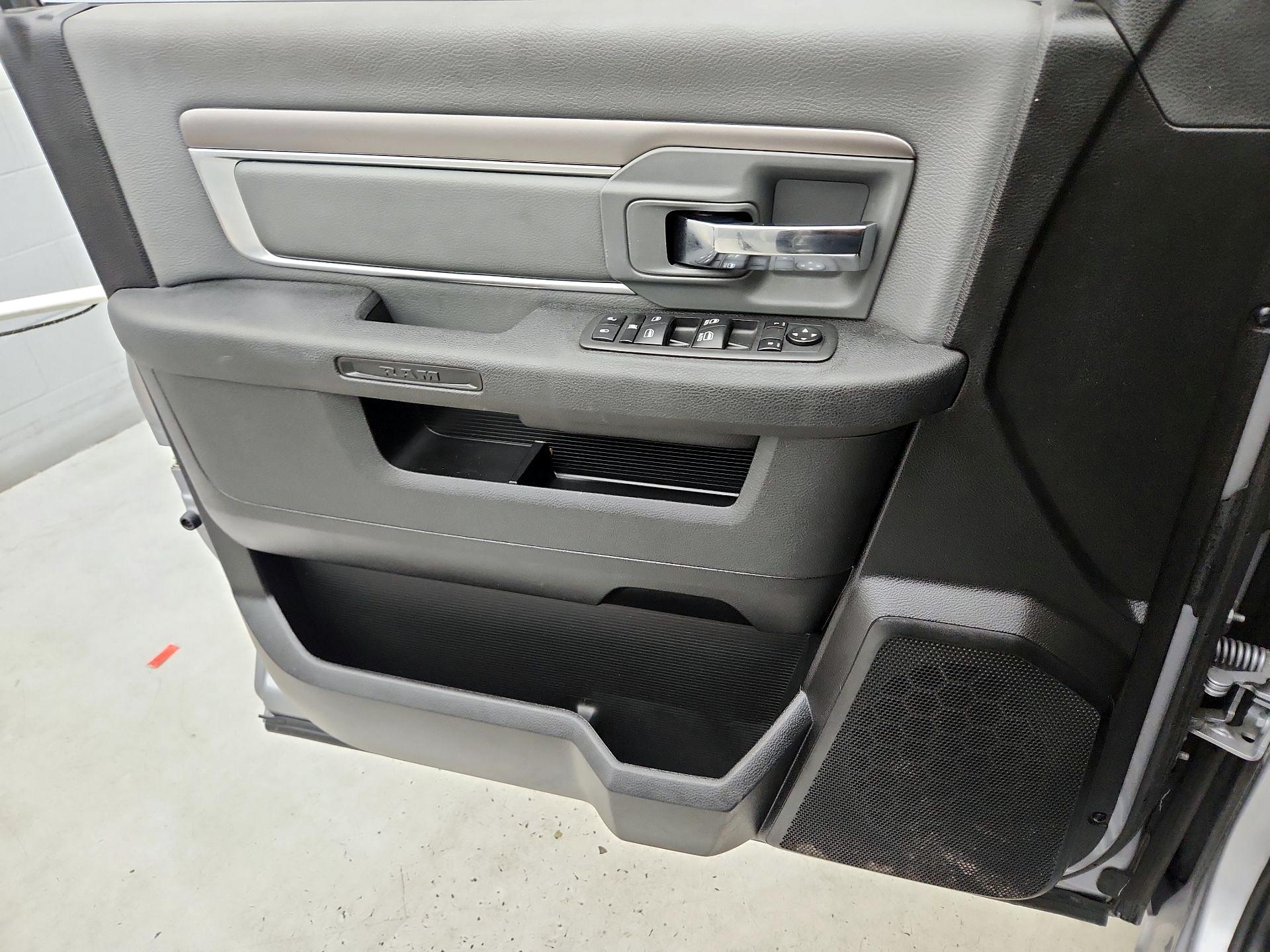 Thumbnail: 2023 RAM 1500 Classic - 12