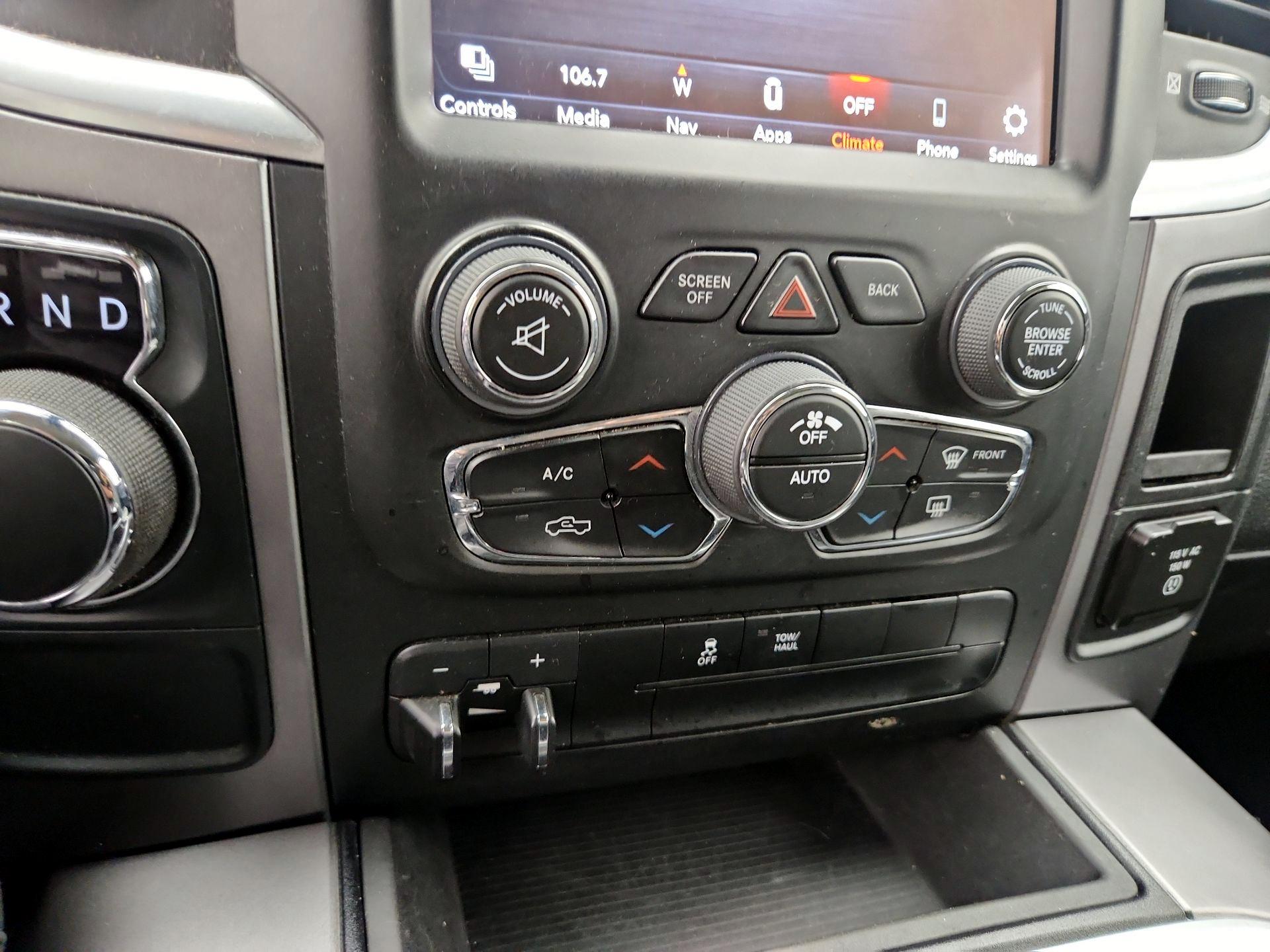 Thumbnail: 2023 RAM 1500 Classic - 17