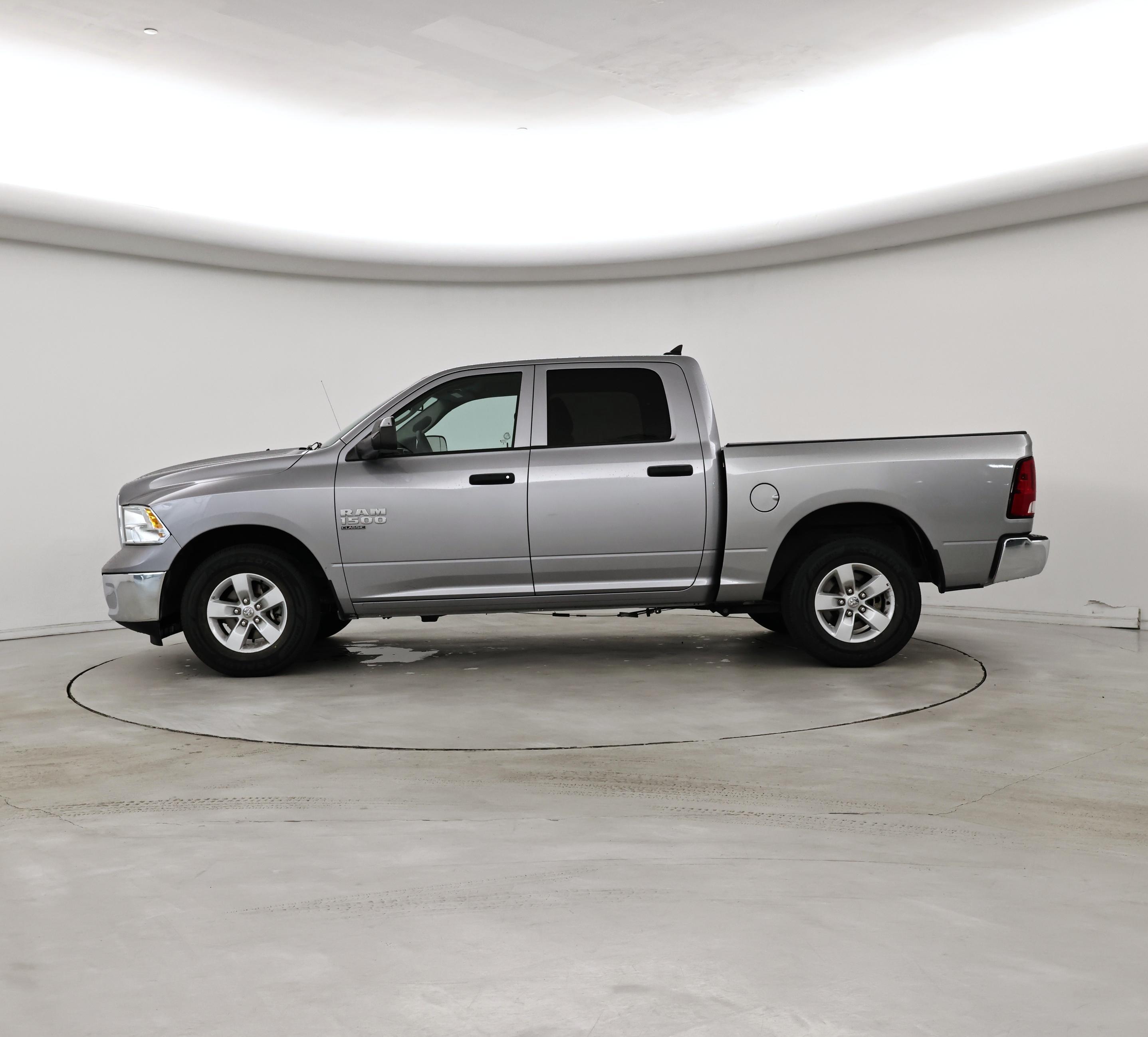 Thumbnail: 2023 RAM 1500 Classic - 3