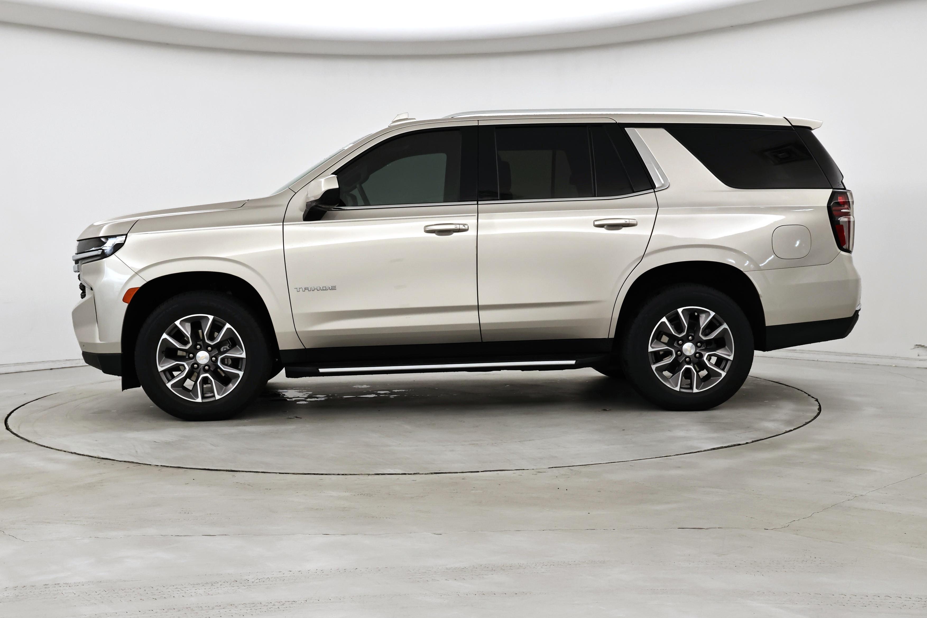 Thumbnail: 2023 Chevrolet Tahoe - 3