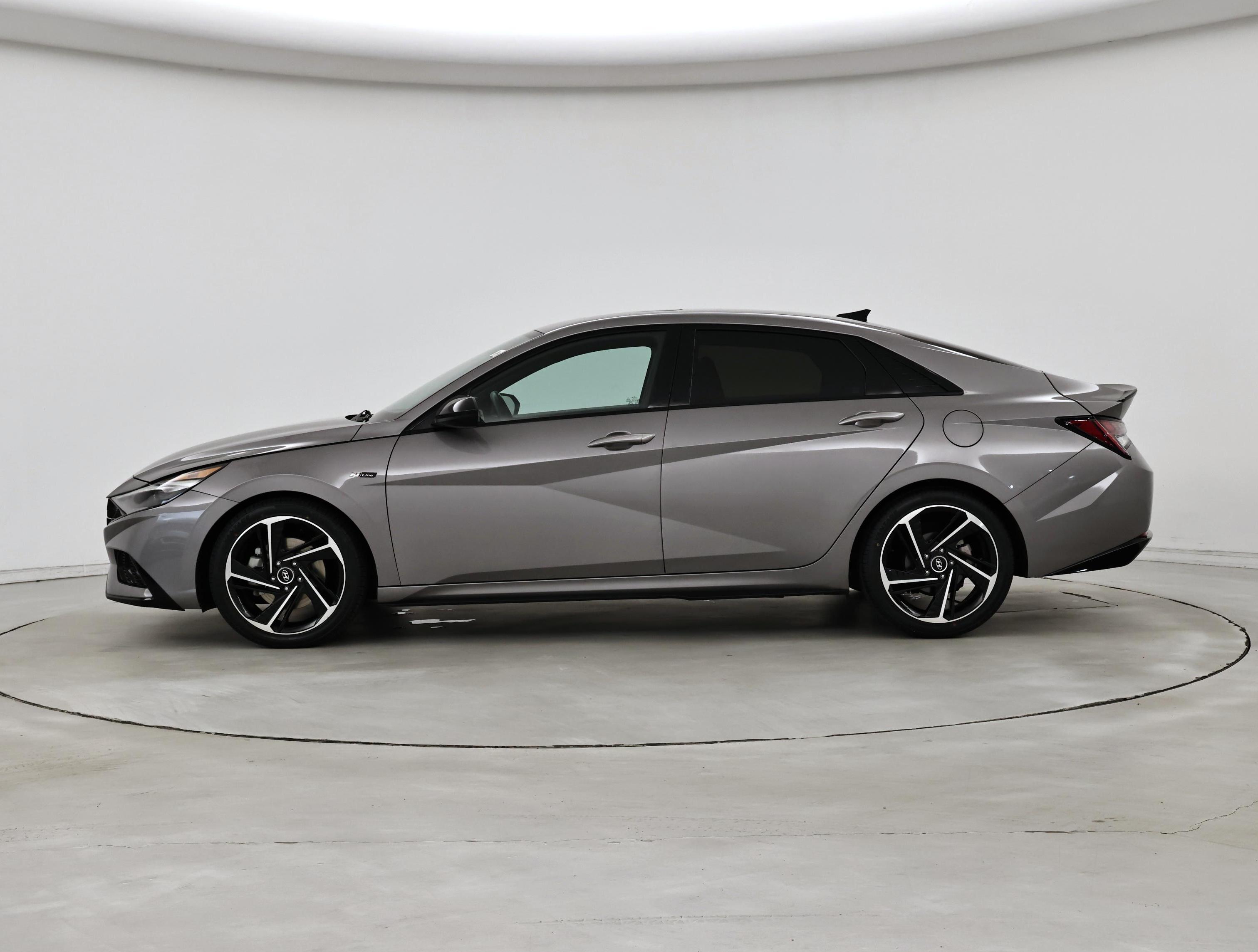 Thumbnail: 2022 Hyundai Elantra - 3