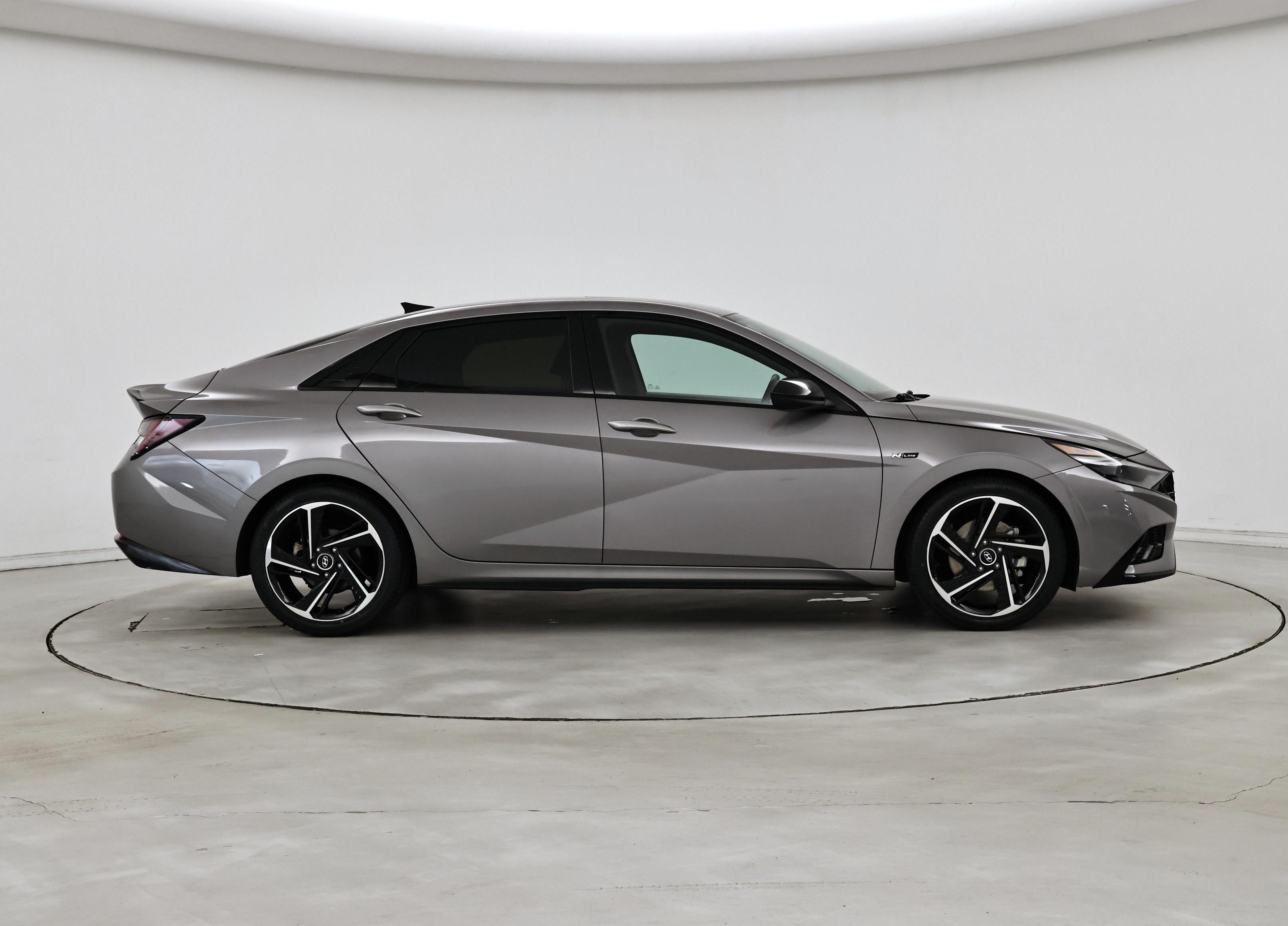 Thumbnail: 2022 Hyundai Elantra - 7