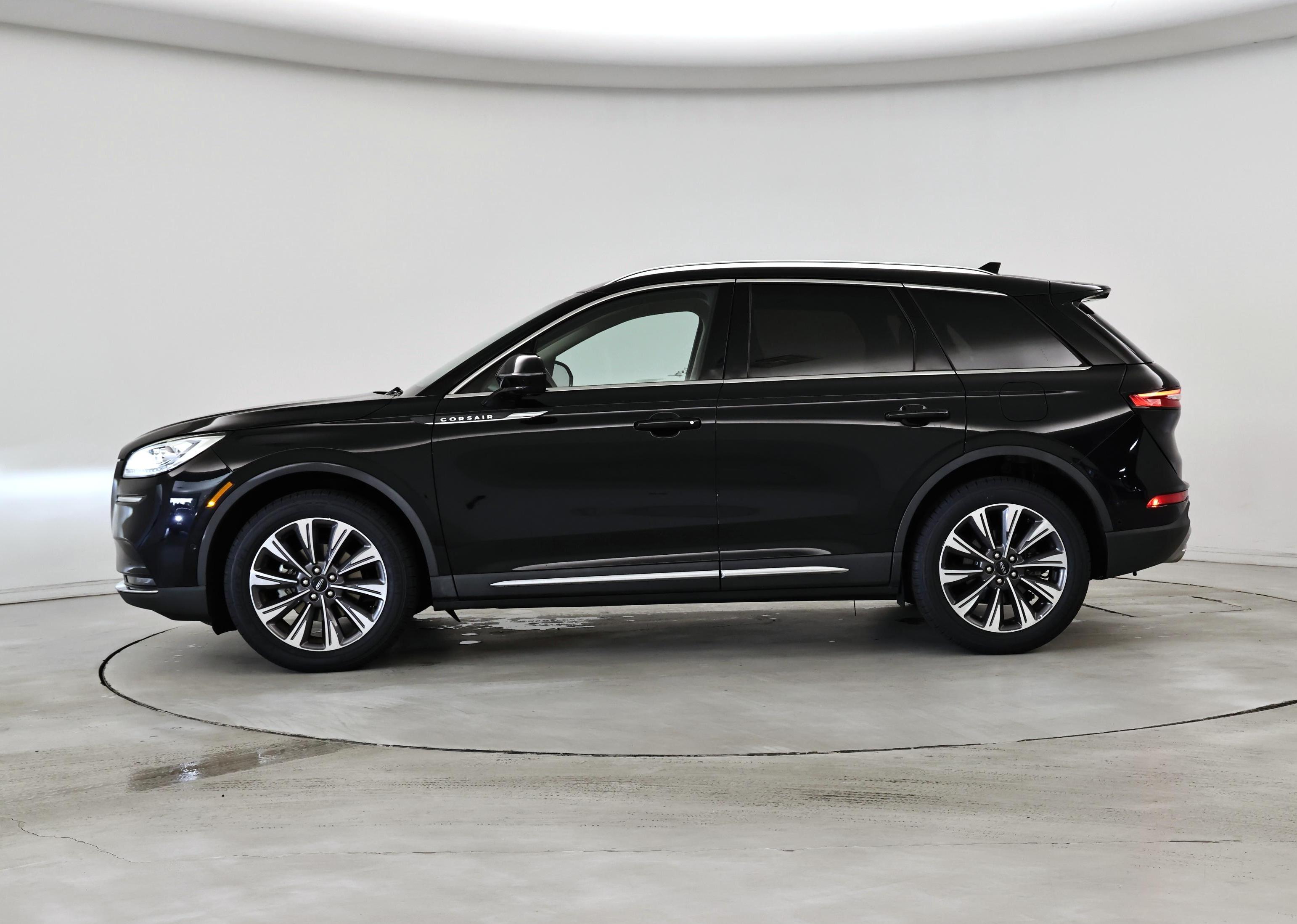 Thumbnail: 2020 Lincoln Corsair - 3