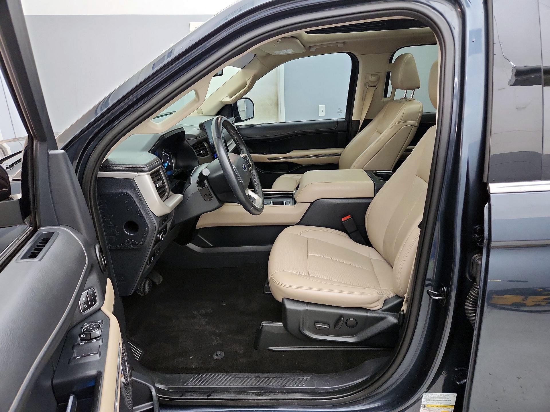 Thumbnail: 2022 Ford Expedition - 11