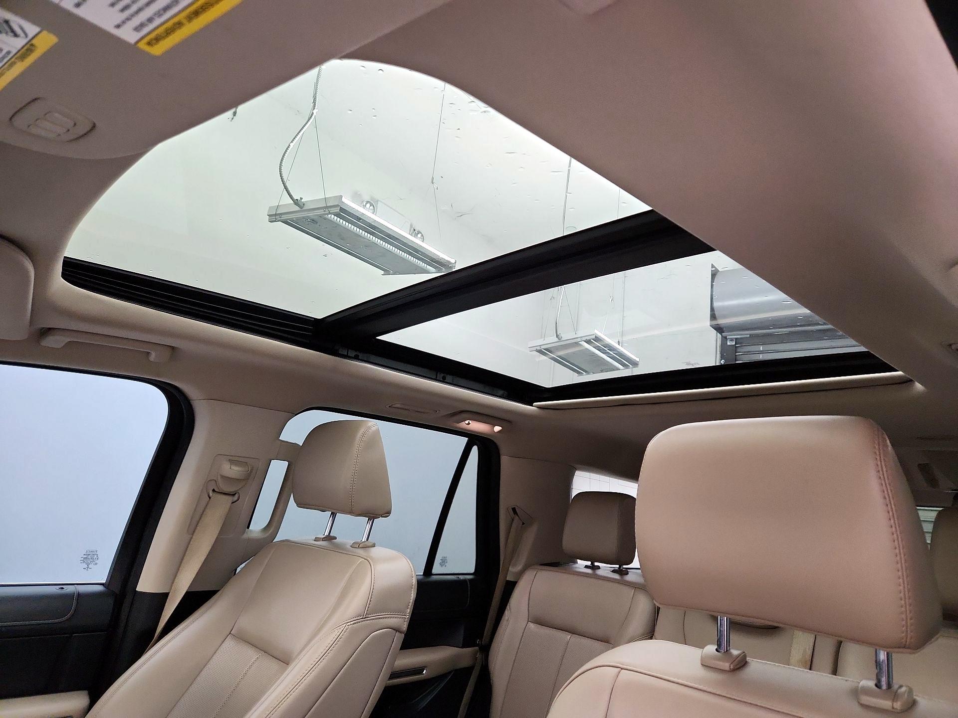 Thumbnail: 2022 Ford Expedition - 20