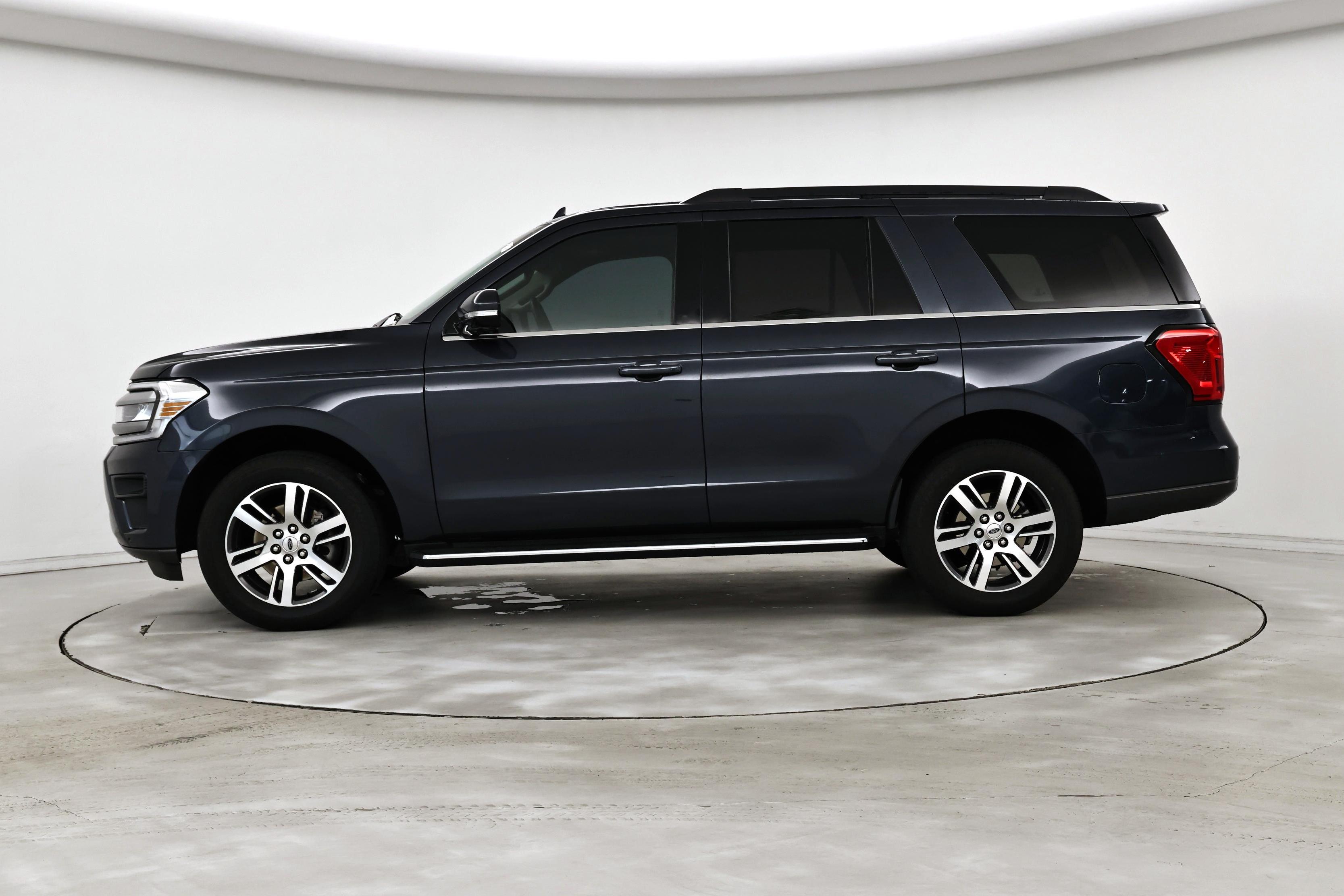 Thumbnail: 2022 Ford Expedition - 3