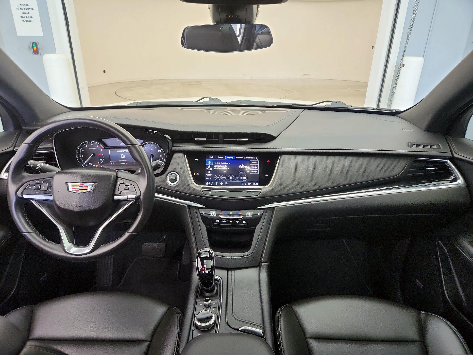 Thumbnail: 2023 Cadillac XT6 - 9