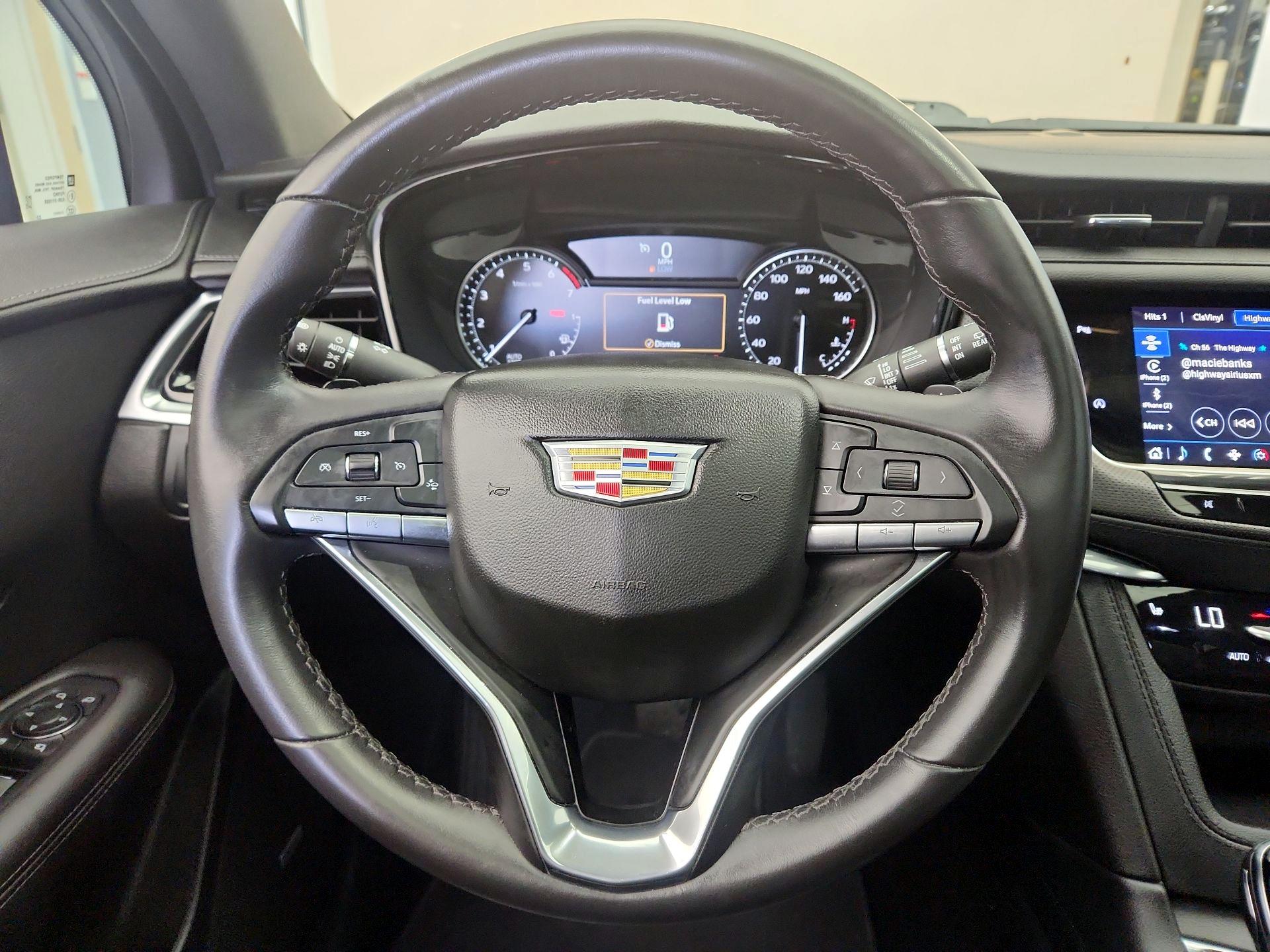 Thumbnail: 2023 Cadillac XT6 - 10