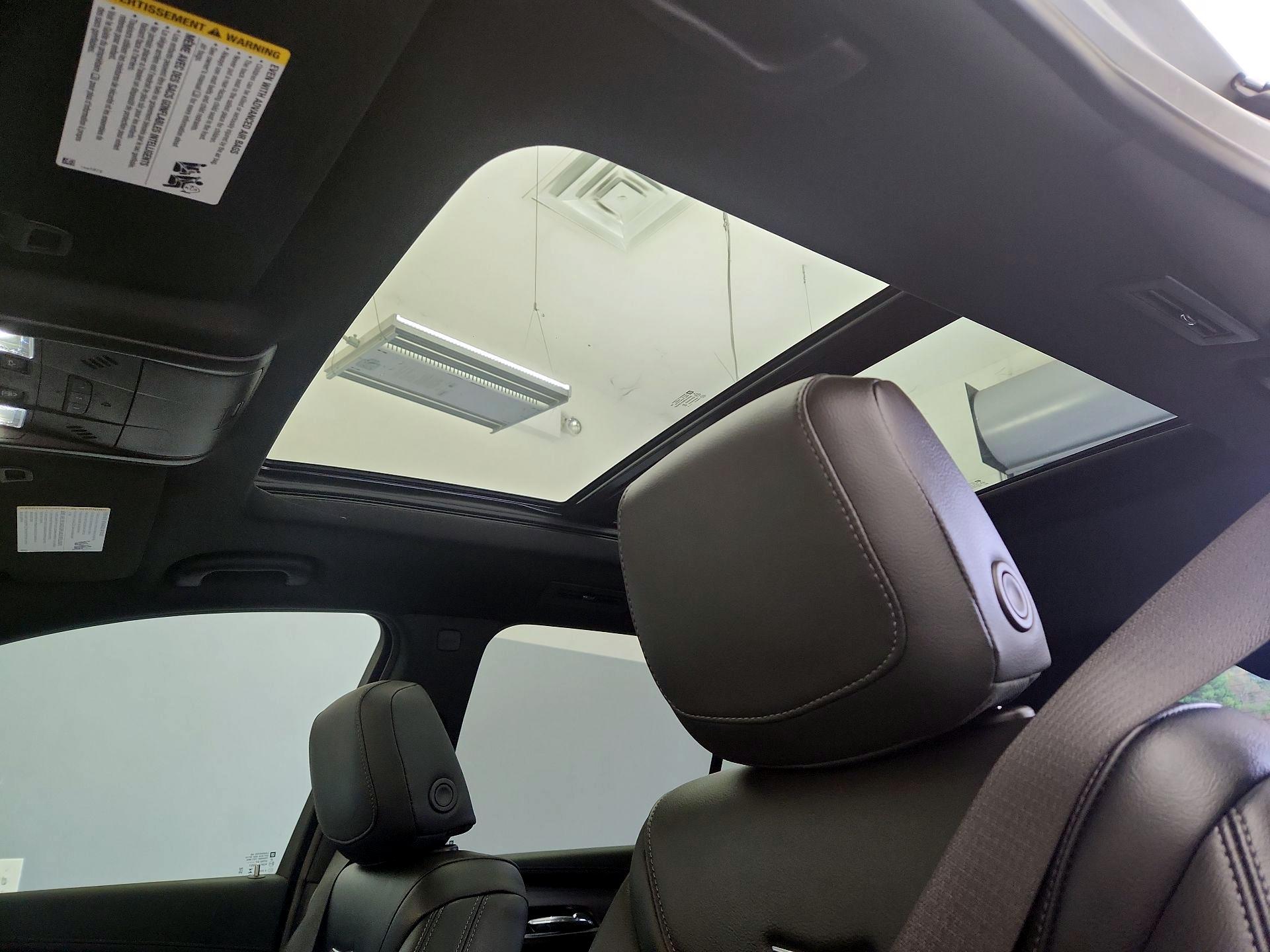 Thumbnail: 2023 Cadillac XT6 - 19