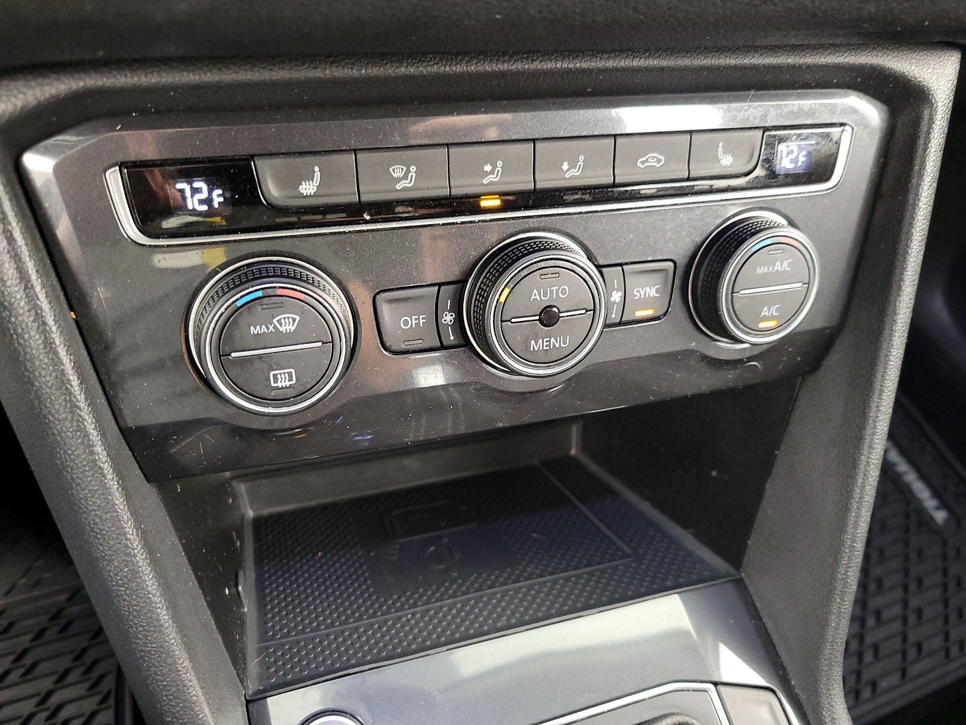 Thumbnail: 2021 Volkswagen Tiguan - 16
