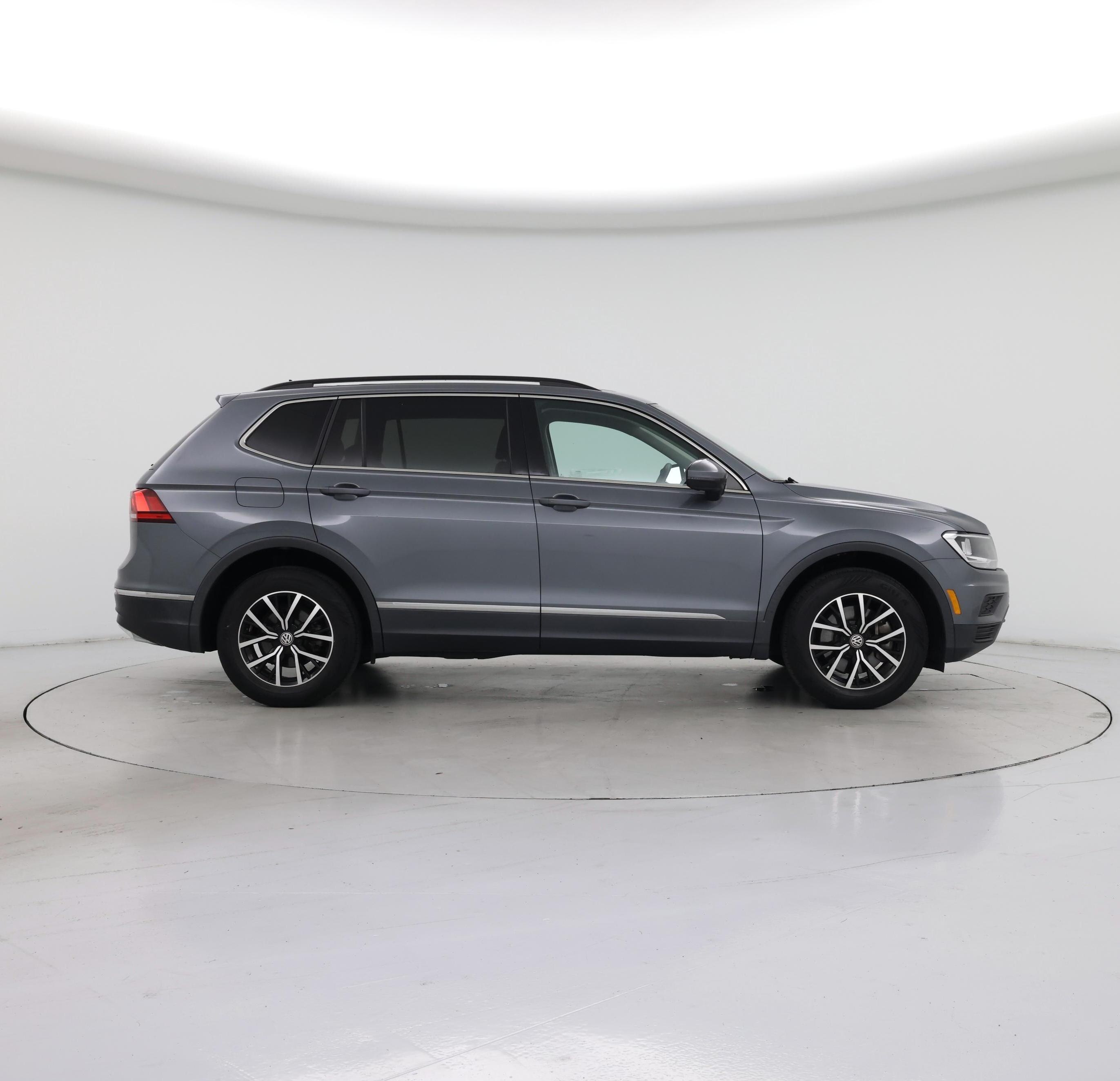 Thumbnail: 2021 Volkswagen Tiguan - 7