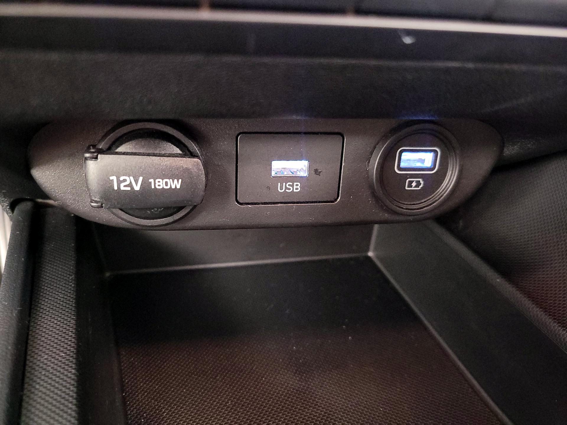 Thumbnail: 2021 Hyundai Elantra - 18