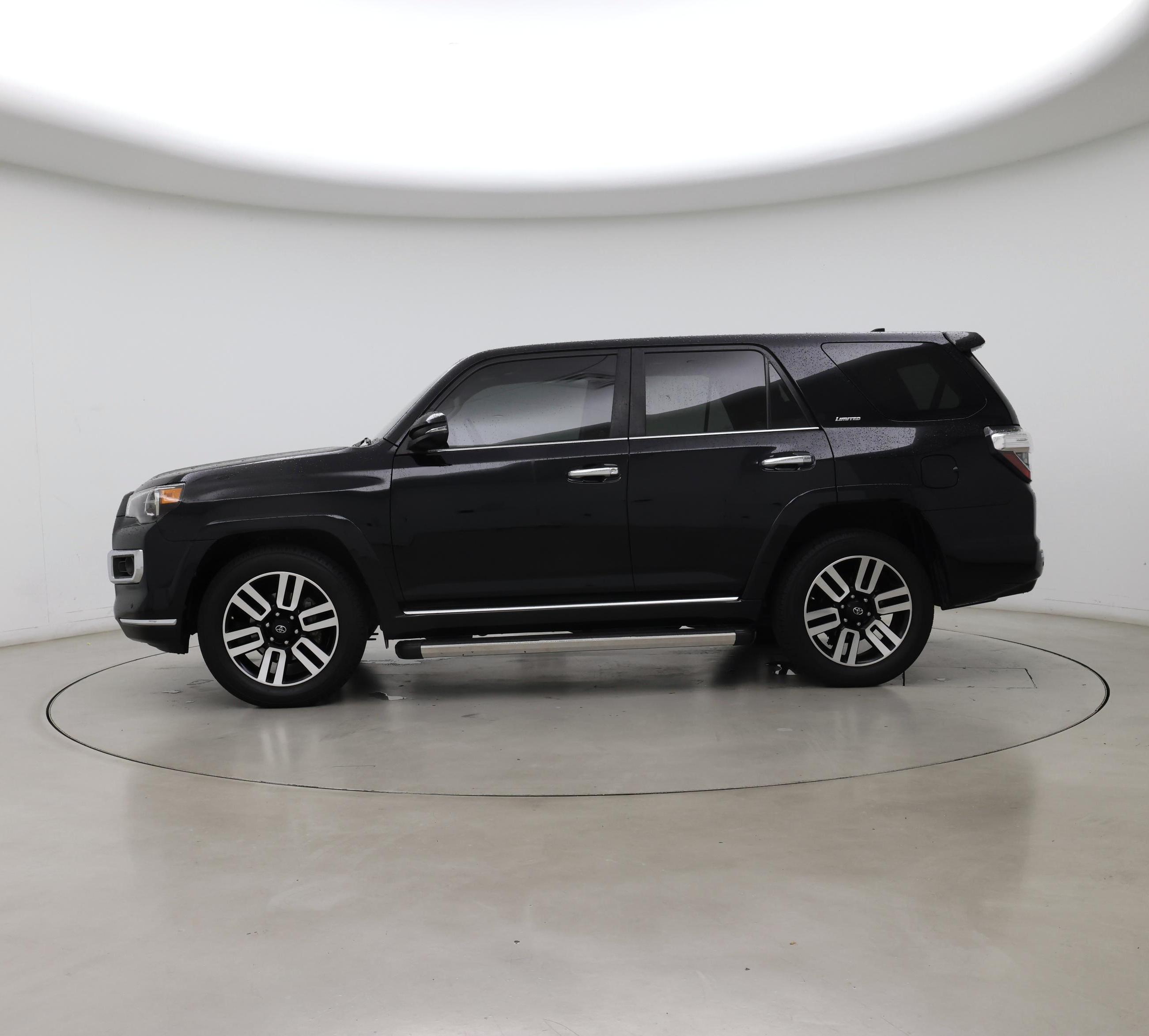 Thumbnail: 2021 Toyota 4Runner - 3