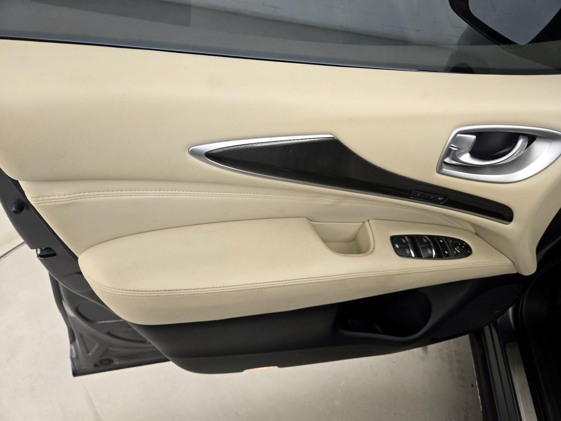 Thumbnail: 2019 INFINITI QX60 - 12