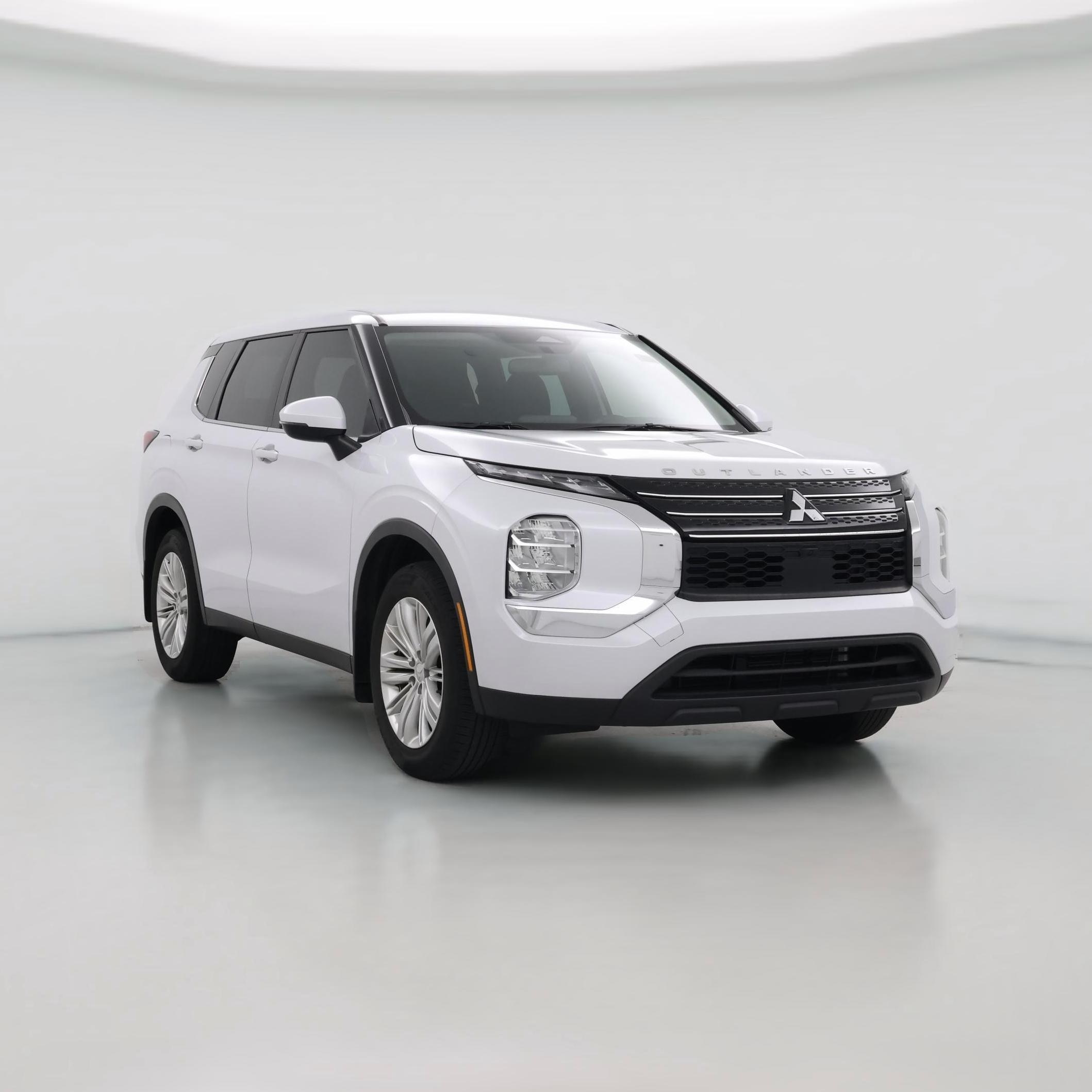 Thumbnail: 2023 Mitsubishi Outlander - 1