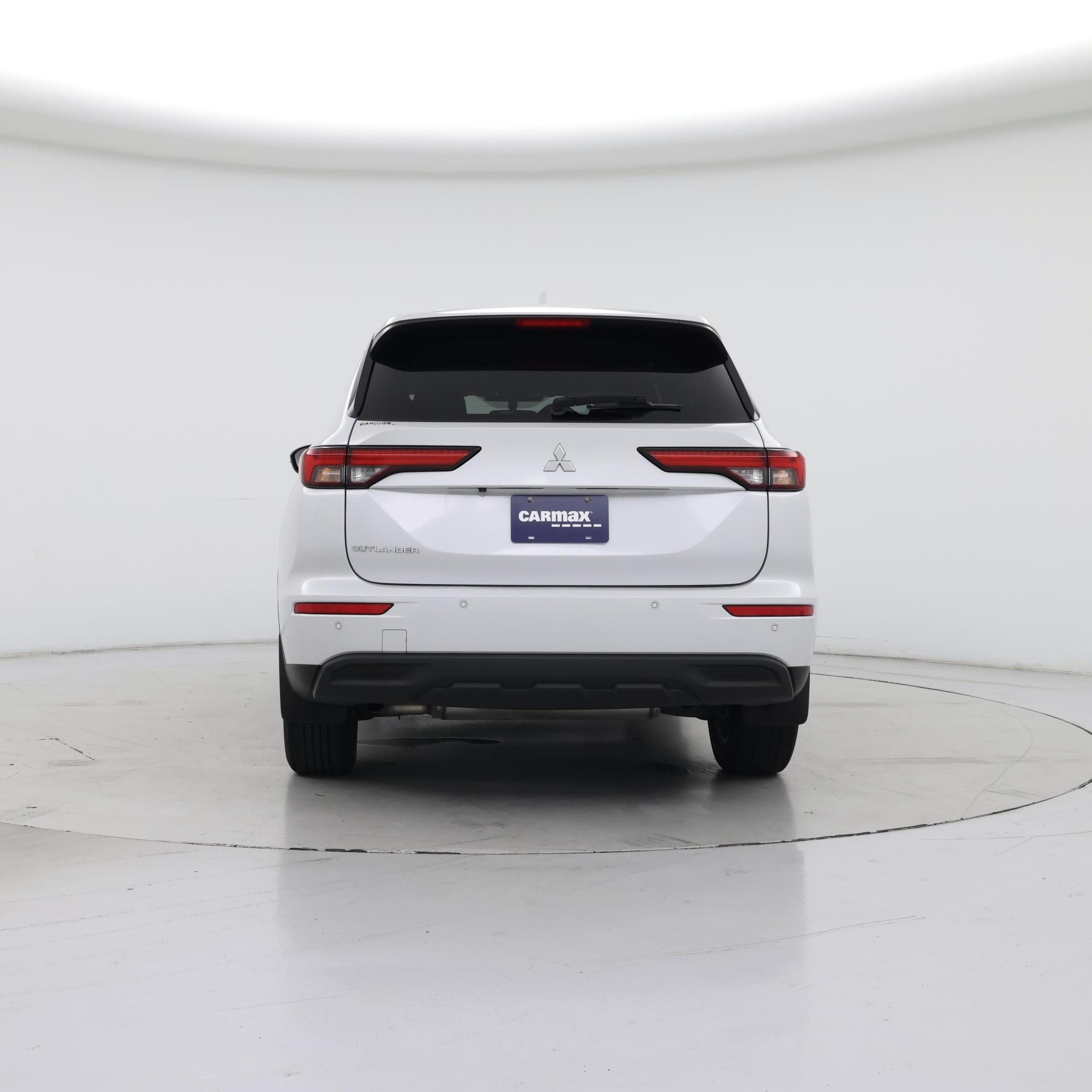Thumbnail: 2023 Mitsubishi Outlander - 6