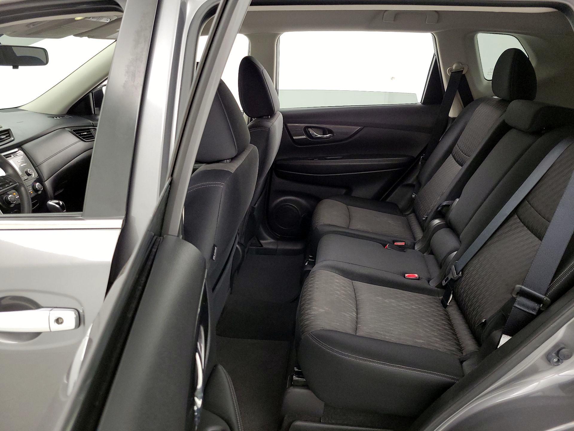 Thumbnail: 2017 Nissan Rogue - 19