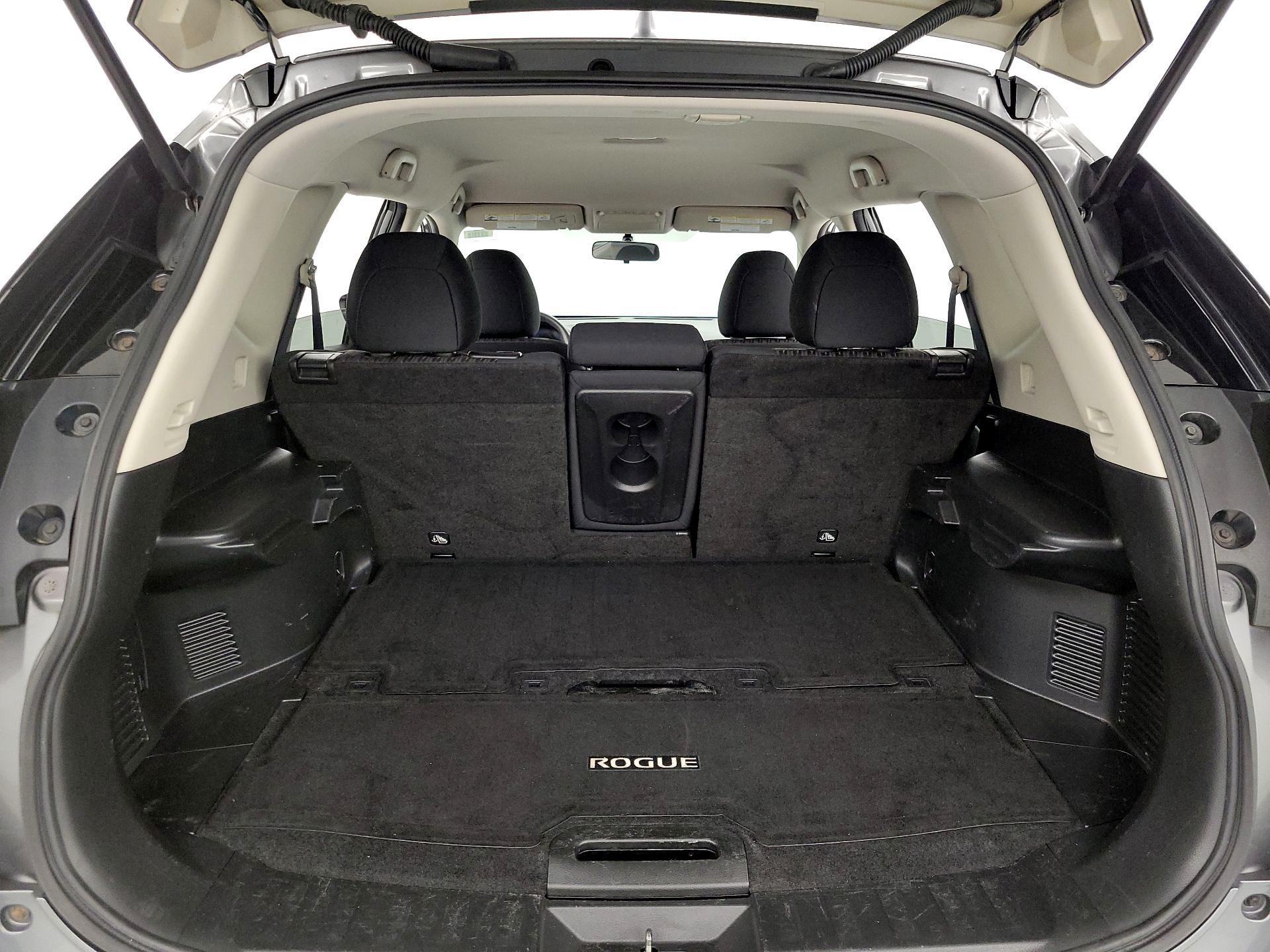 Thumbnail: 2017 Nissan Rogue - 20
