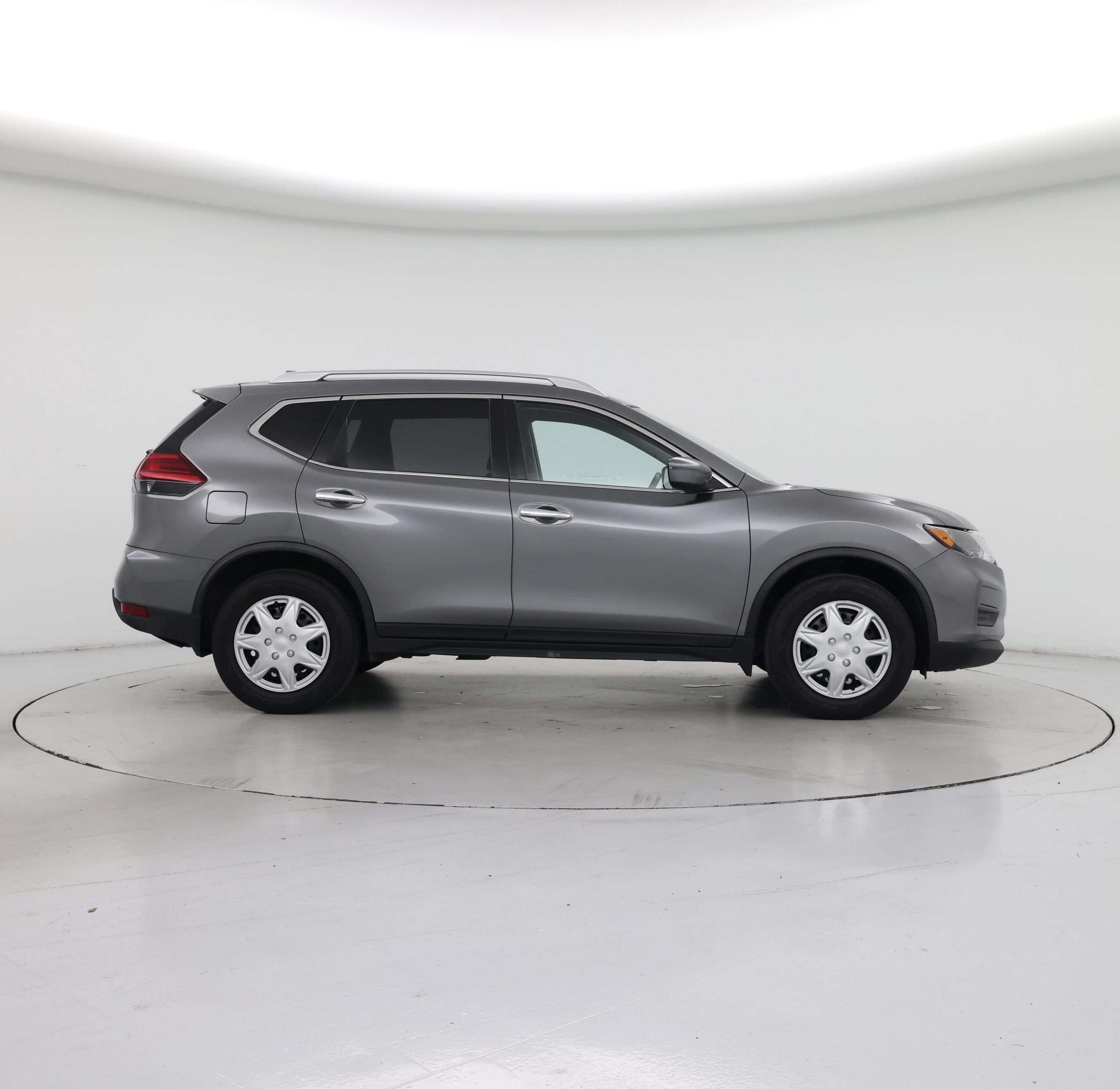 Thumbnail: 2017 Nissan Rogue - 7