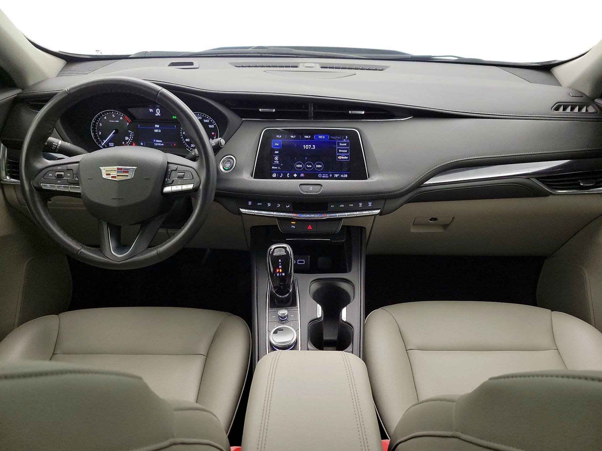 Thumbnail: 2023 Cadillac XT4 - 9
