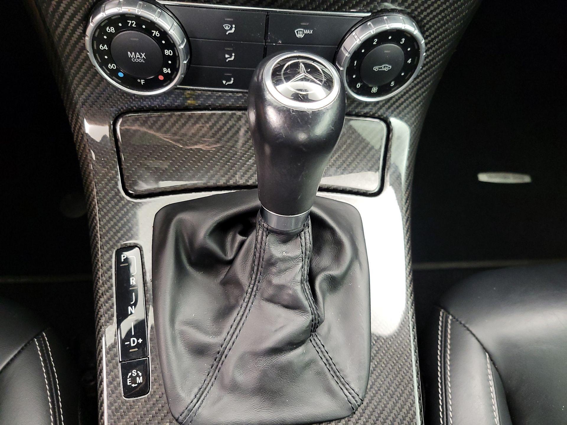 Thumbnail: 2014 Mercedes-Benz SLK - 17
