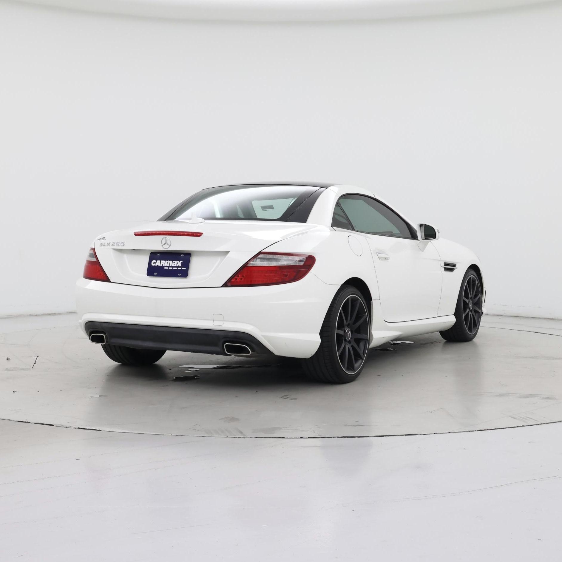 Thumbnail: 2014 Mercedes-Benz SLK - 8