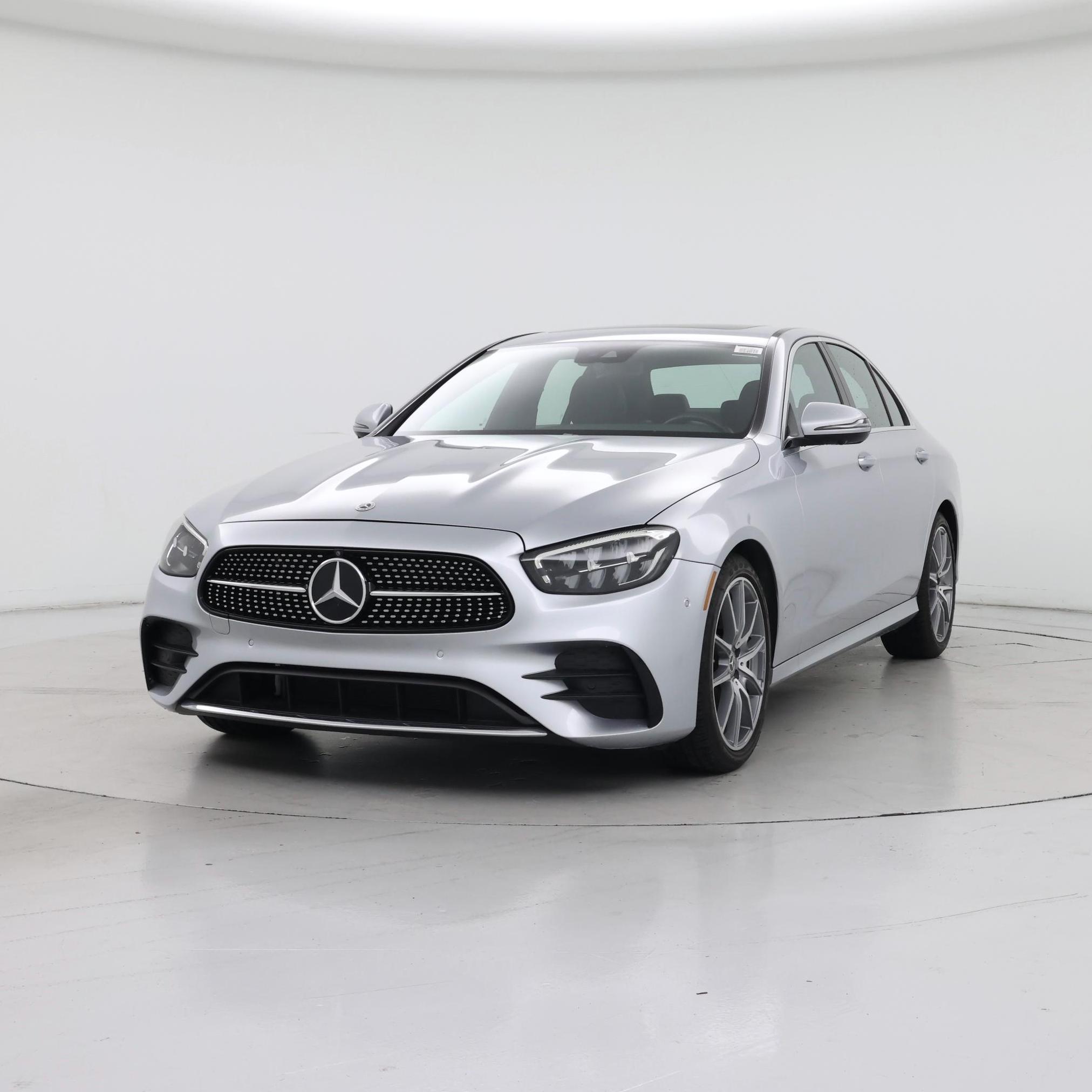 Thumbnail: 2022 Mercedes-Benz E-Class - 4