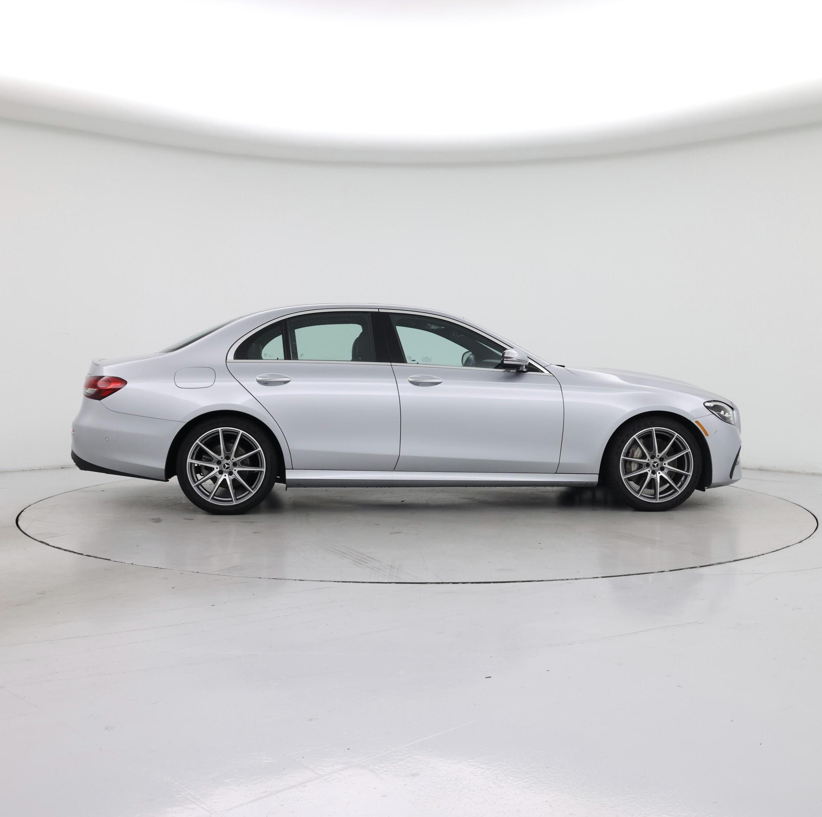 Thumbnail: 2022 Mercedes-Benz E-Class - 7