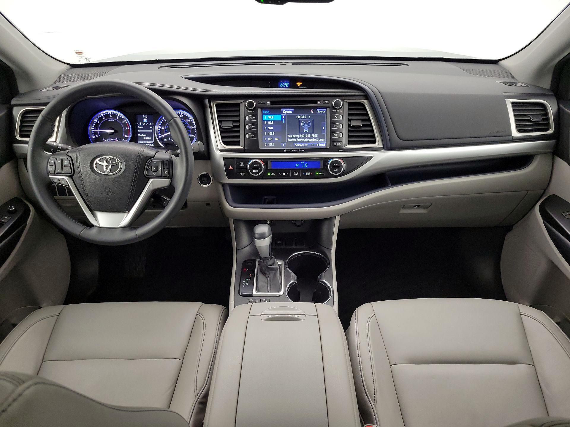 Thumbnail: 2016 Toyota Highlander - 9