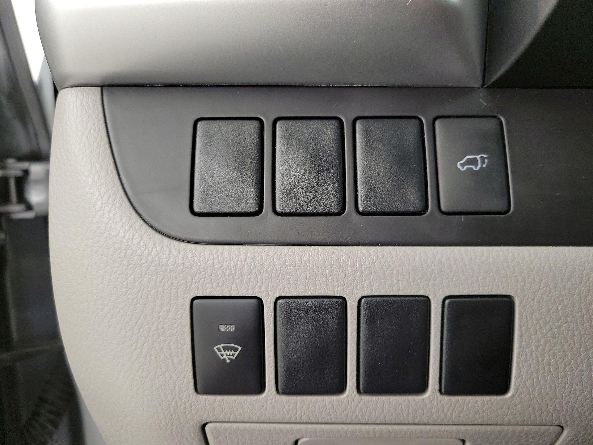 Thumbnail: 2016 Toyota Highlander - 13