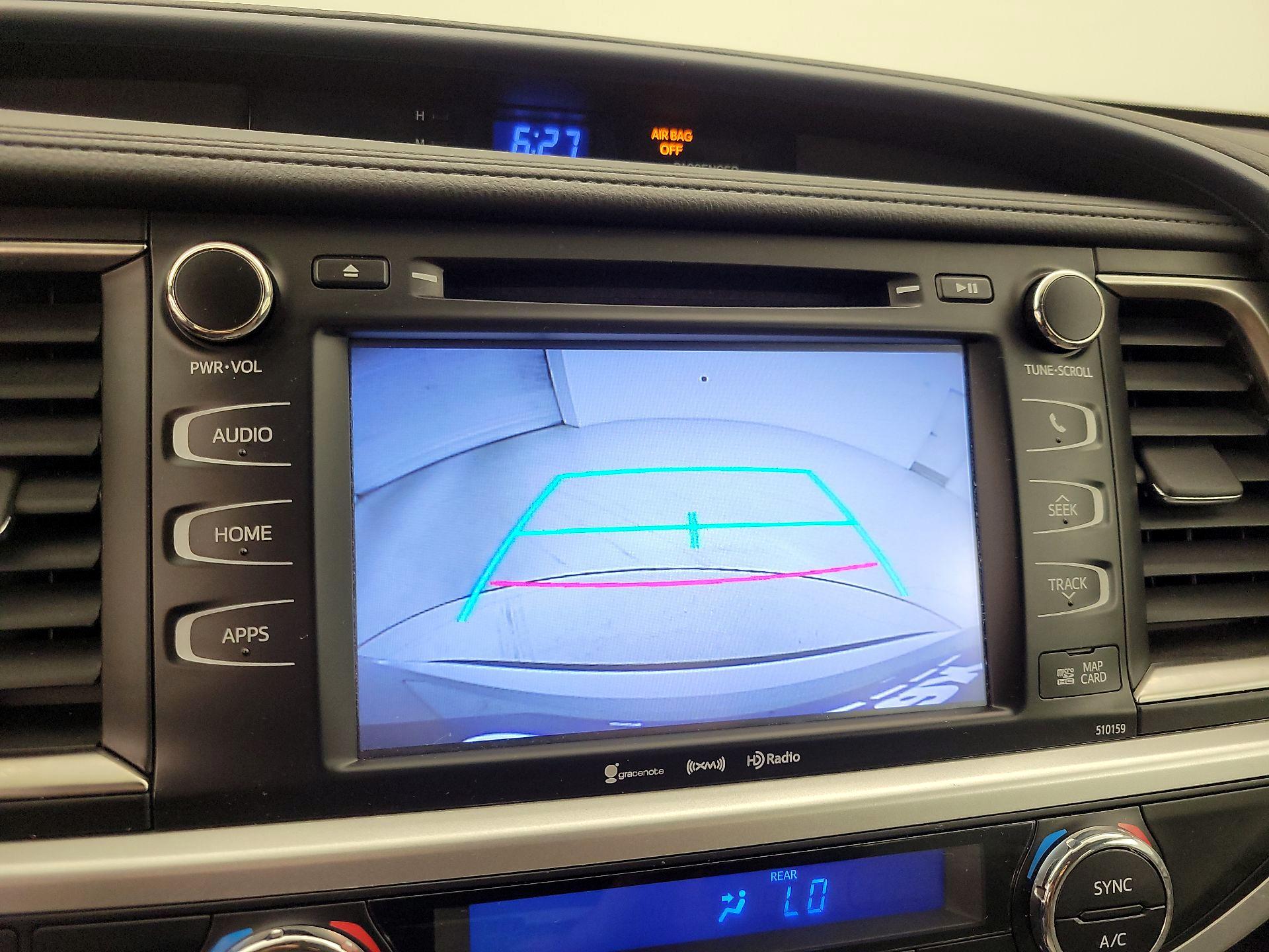 Thumbnail: 2016 Toyota Highlander - 15