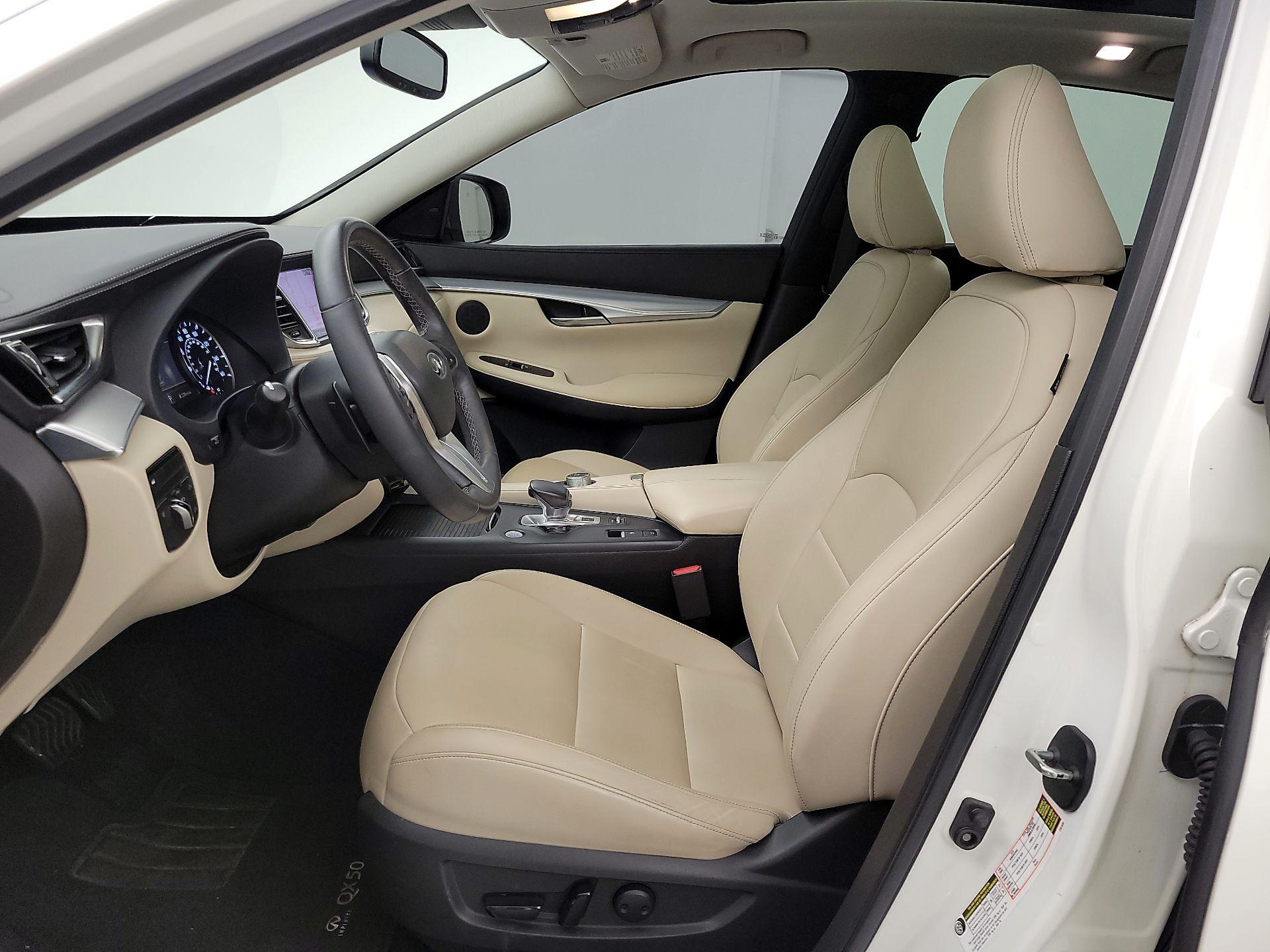 Thumbnail: 2019 INFINITI QX50 - 11